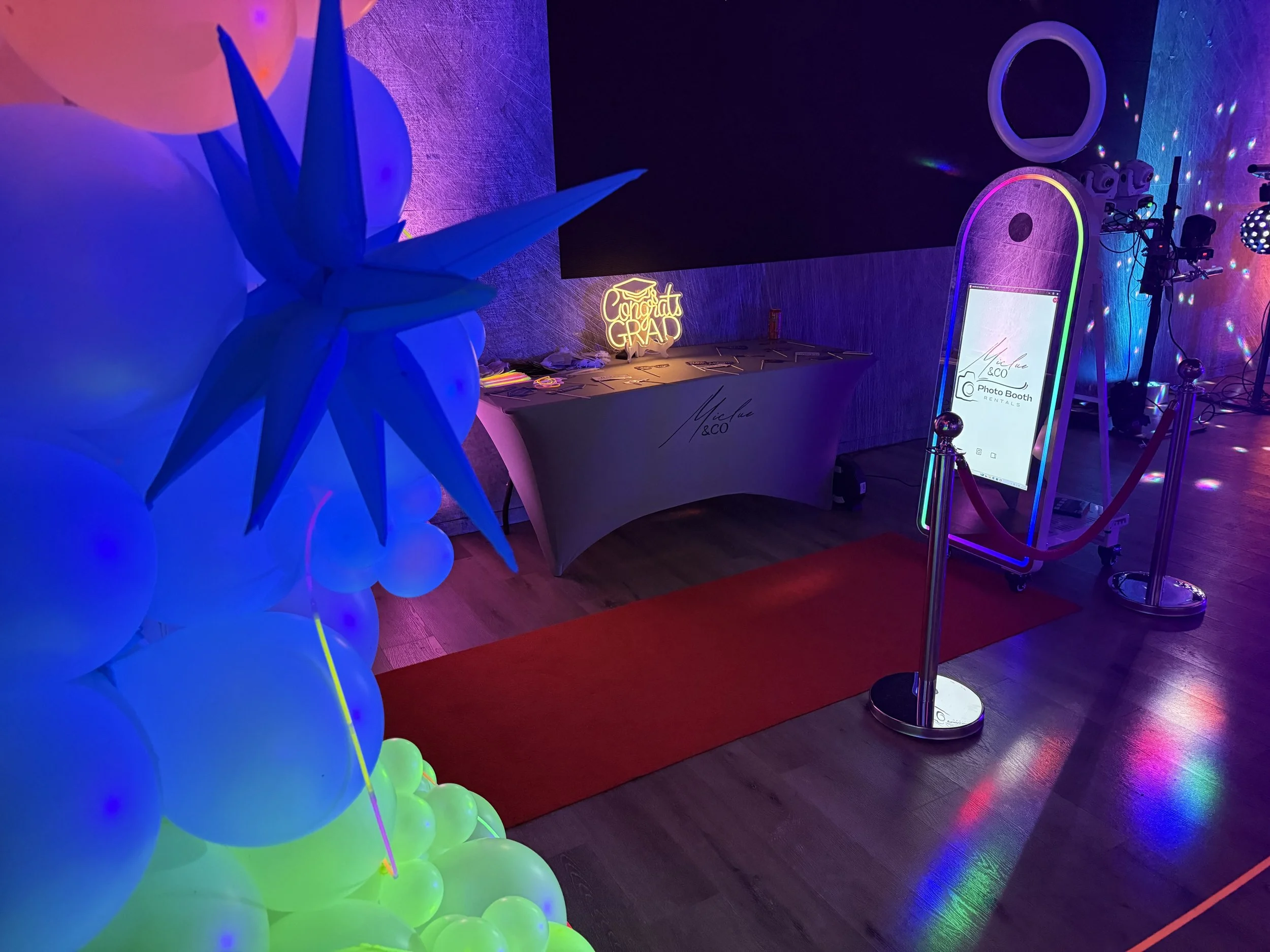 Mirror Photo Booth
