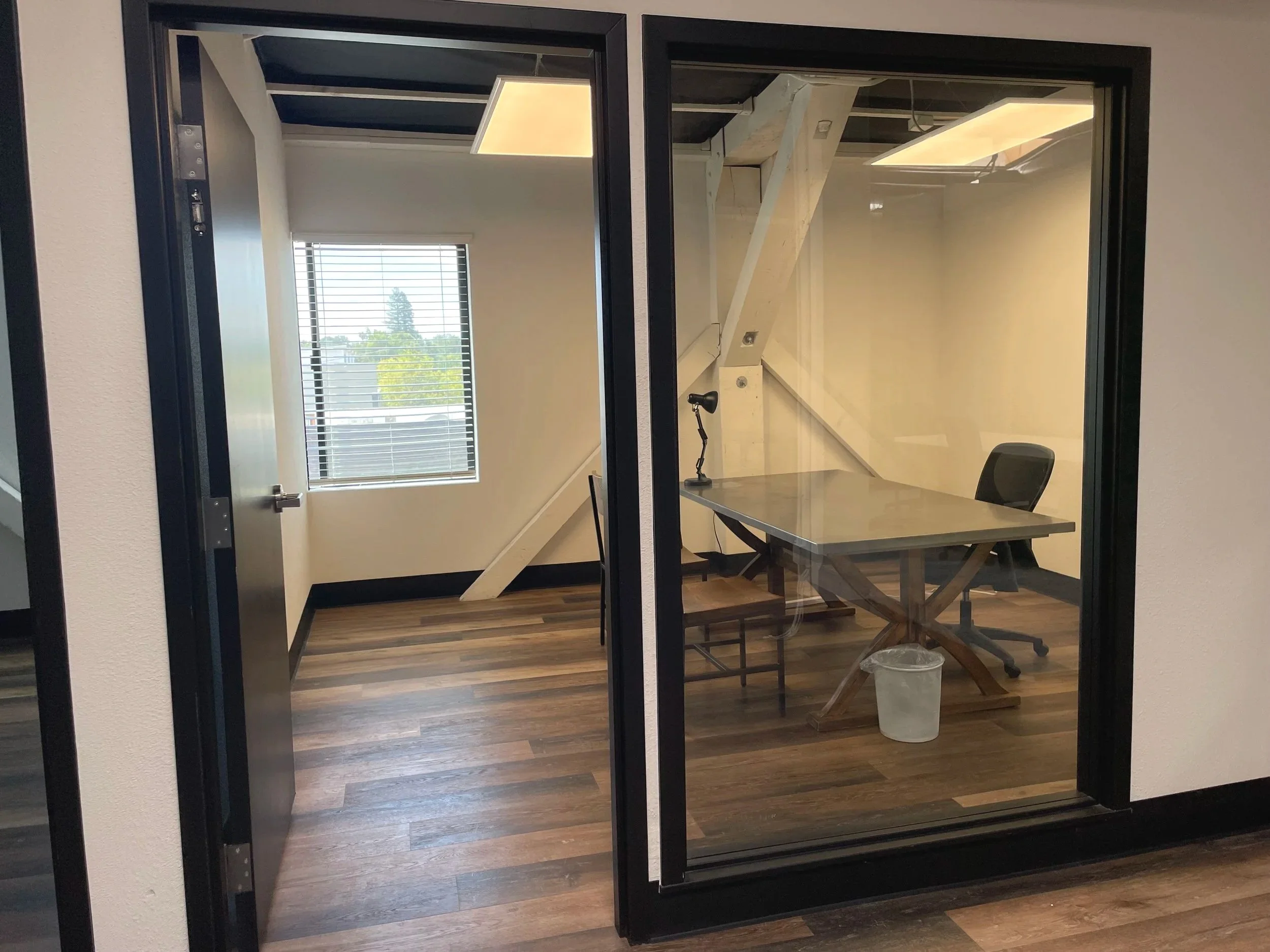 OfficeE_3.jpg