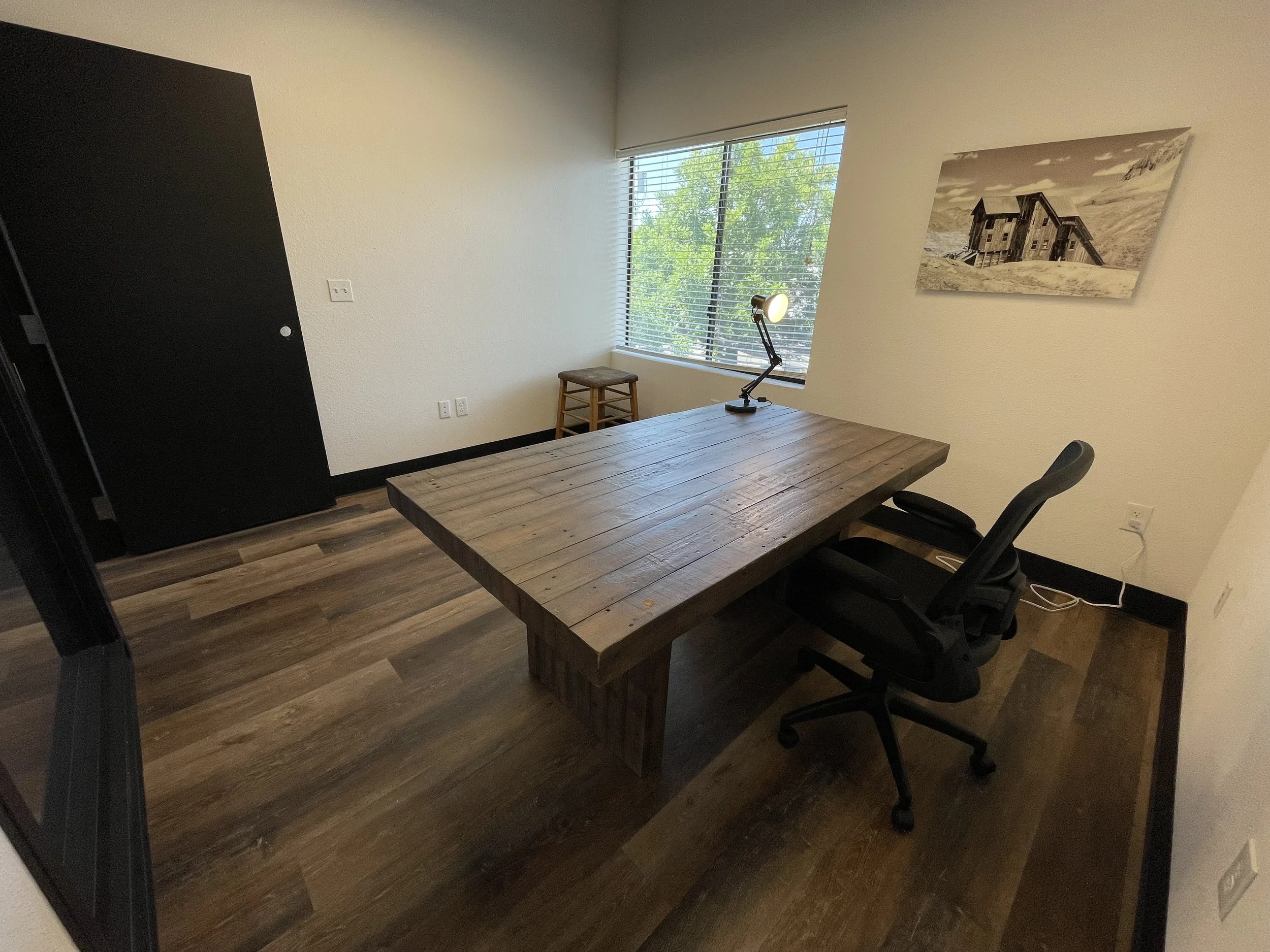 OfficeA_1.jpeg