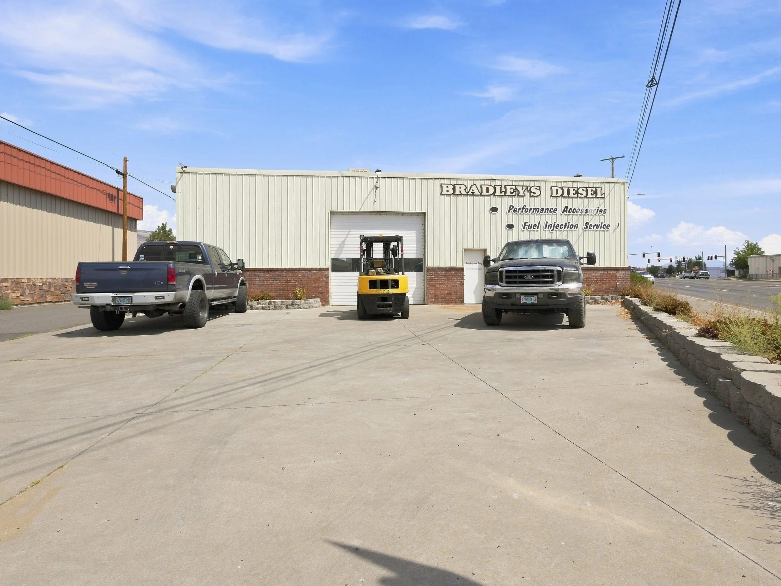 BradleysDiesel_01.jpg
