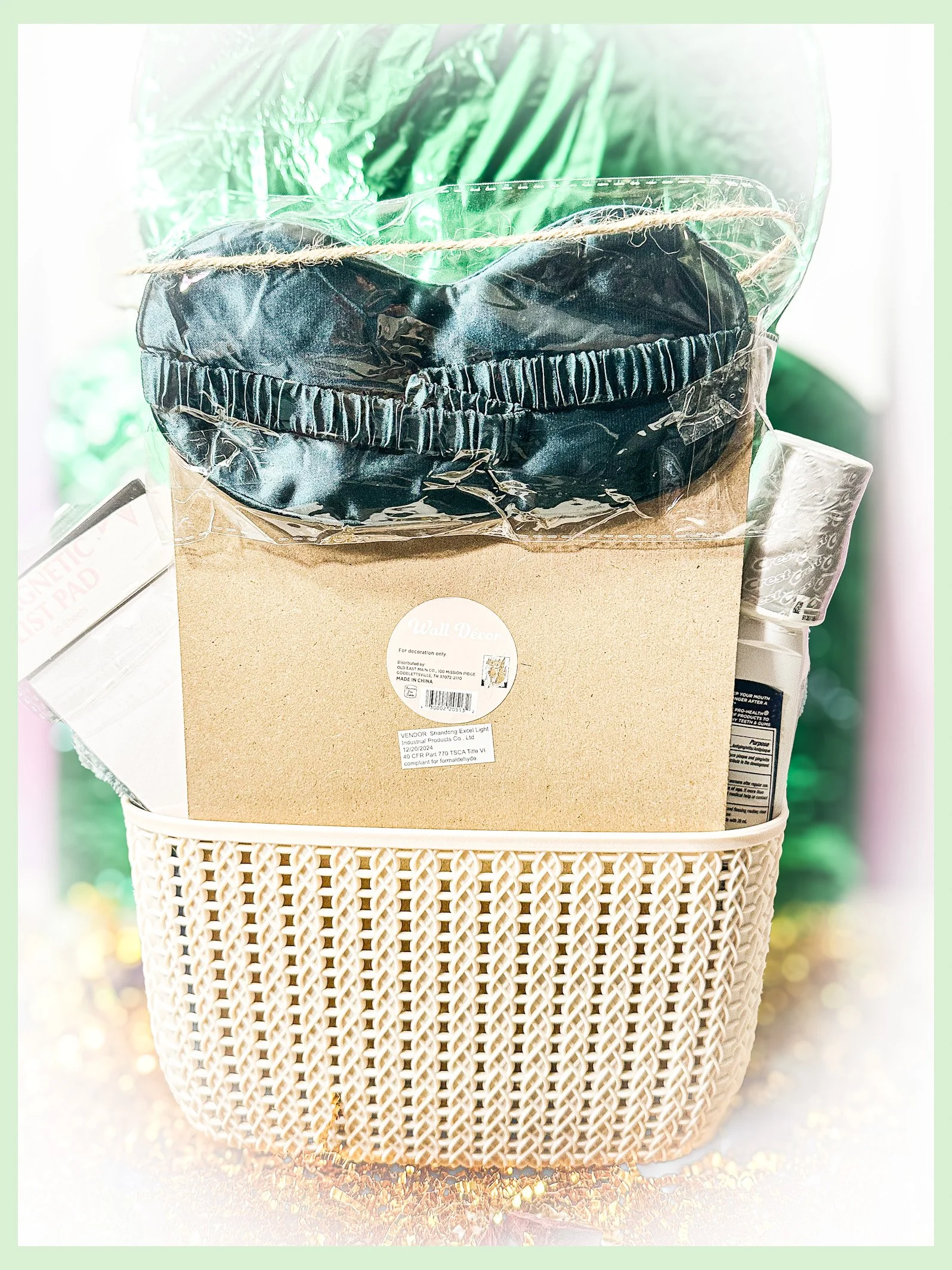 SKU_TOLGB-GEV-1019 - White Themed Gift Box - 5.jpg