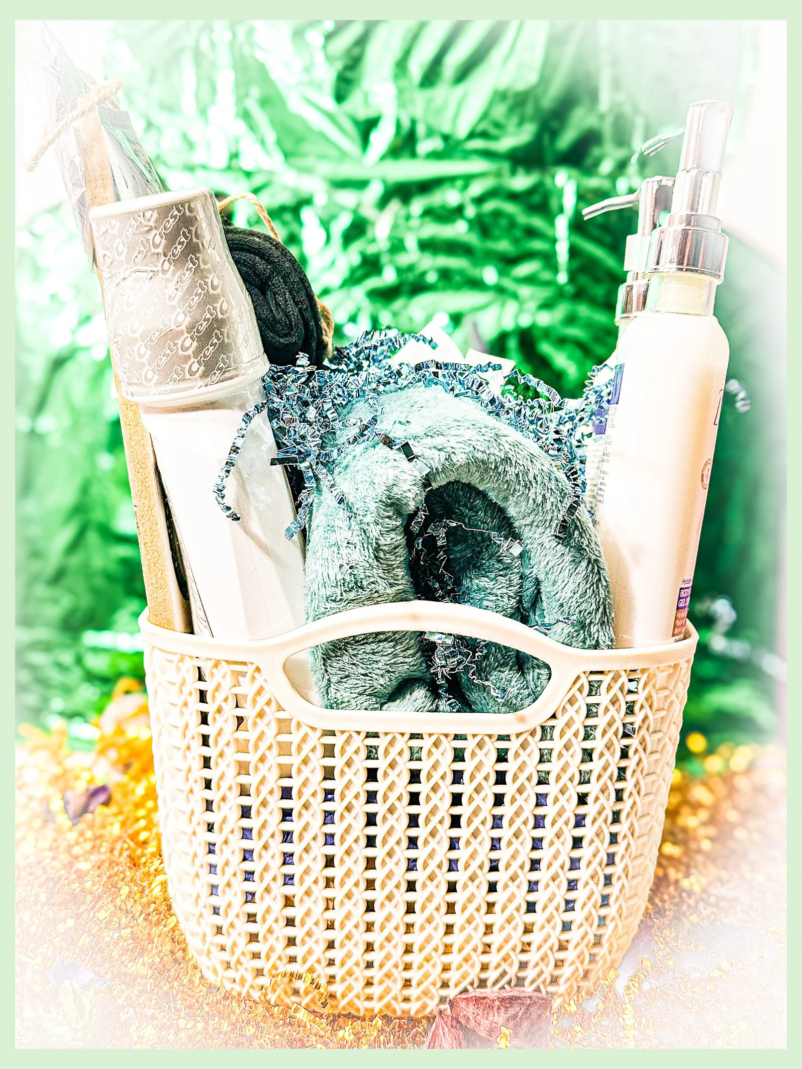 SKU_TOLGB-GEV-1019 - White Themed Gift Box - 4.jpg