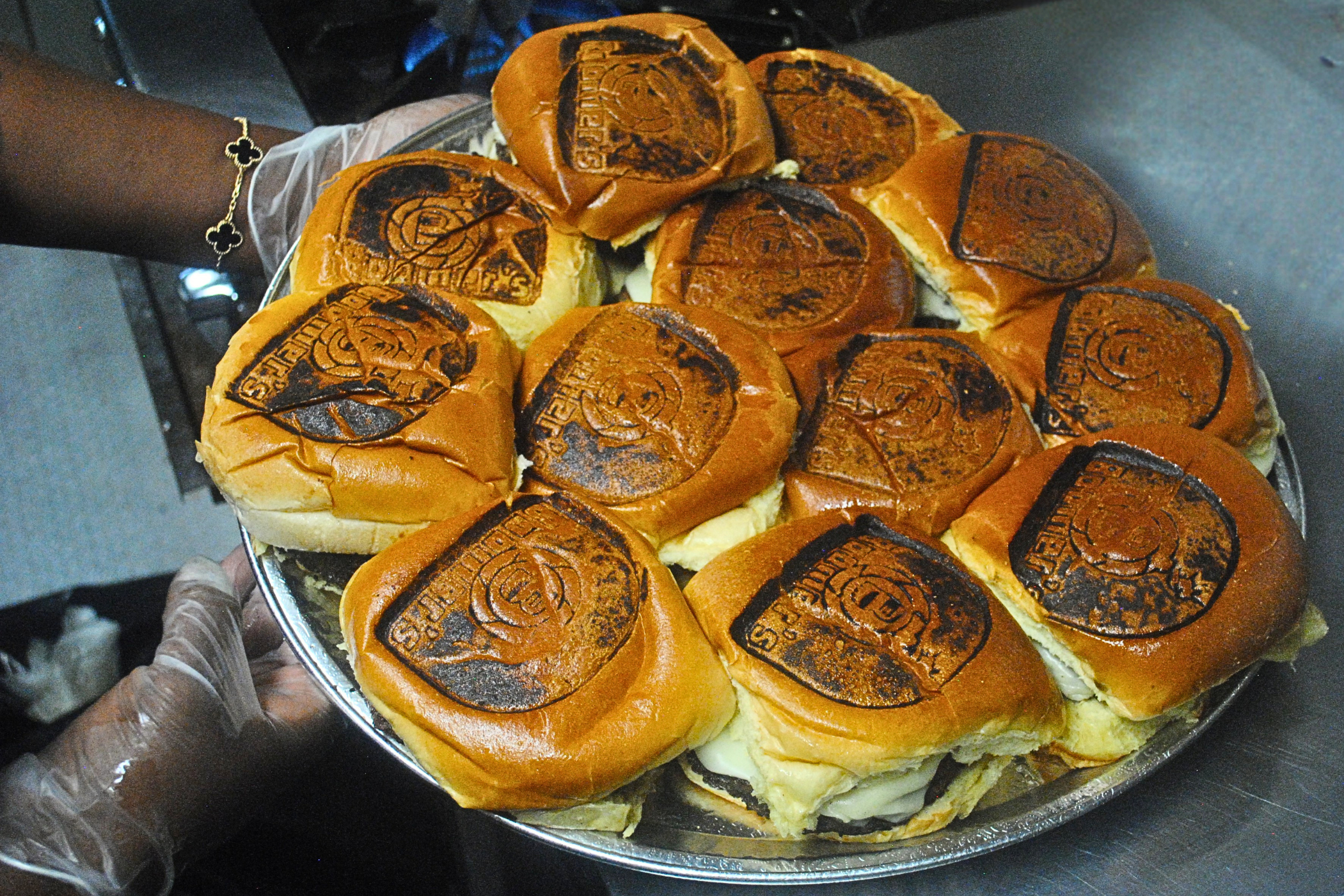 Danny+Rump+Burger+Trays.png