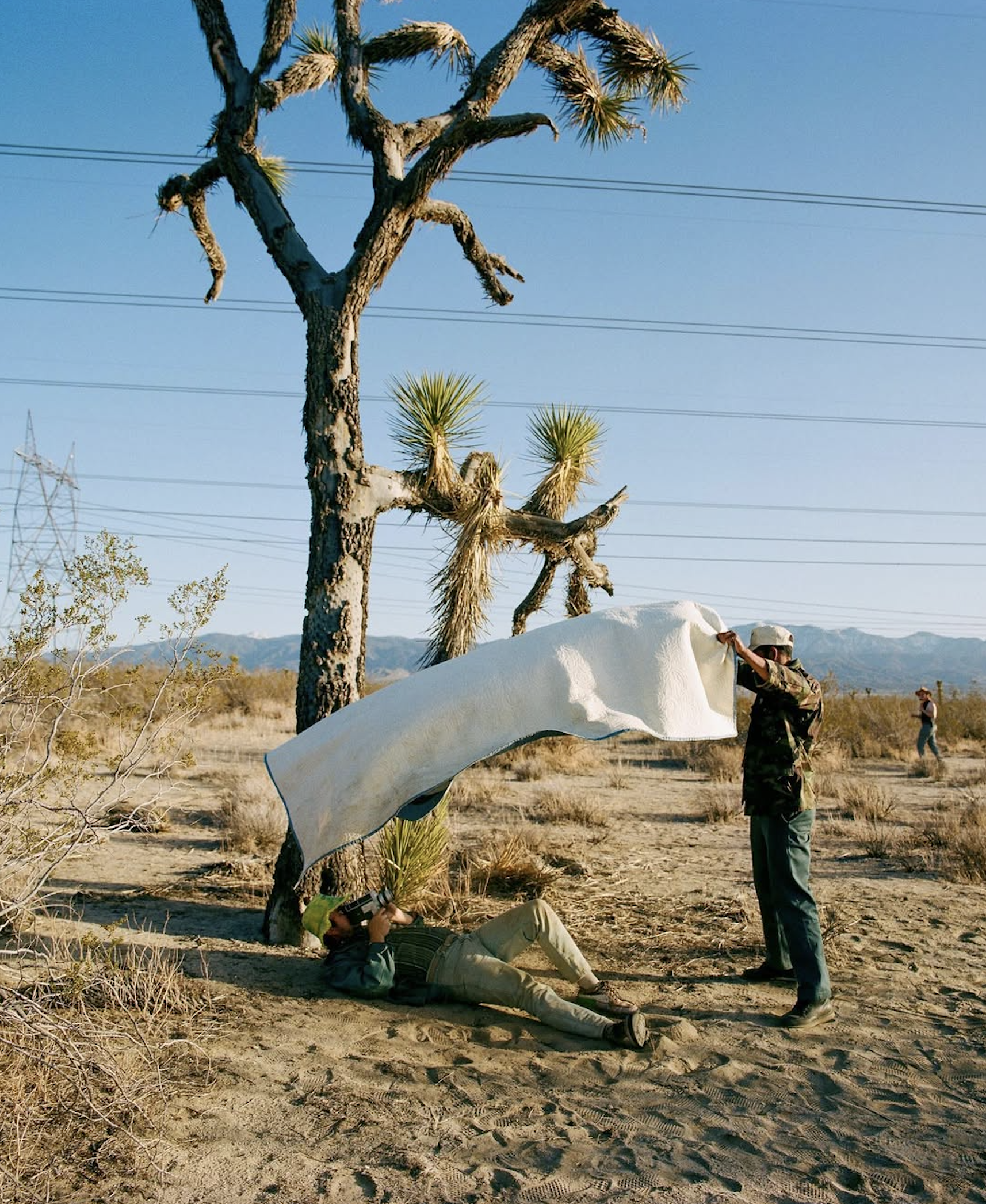 slow-sunday-creatives-amanda-adam-finding-daisy-bts-3.png