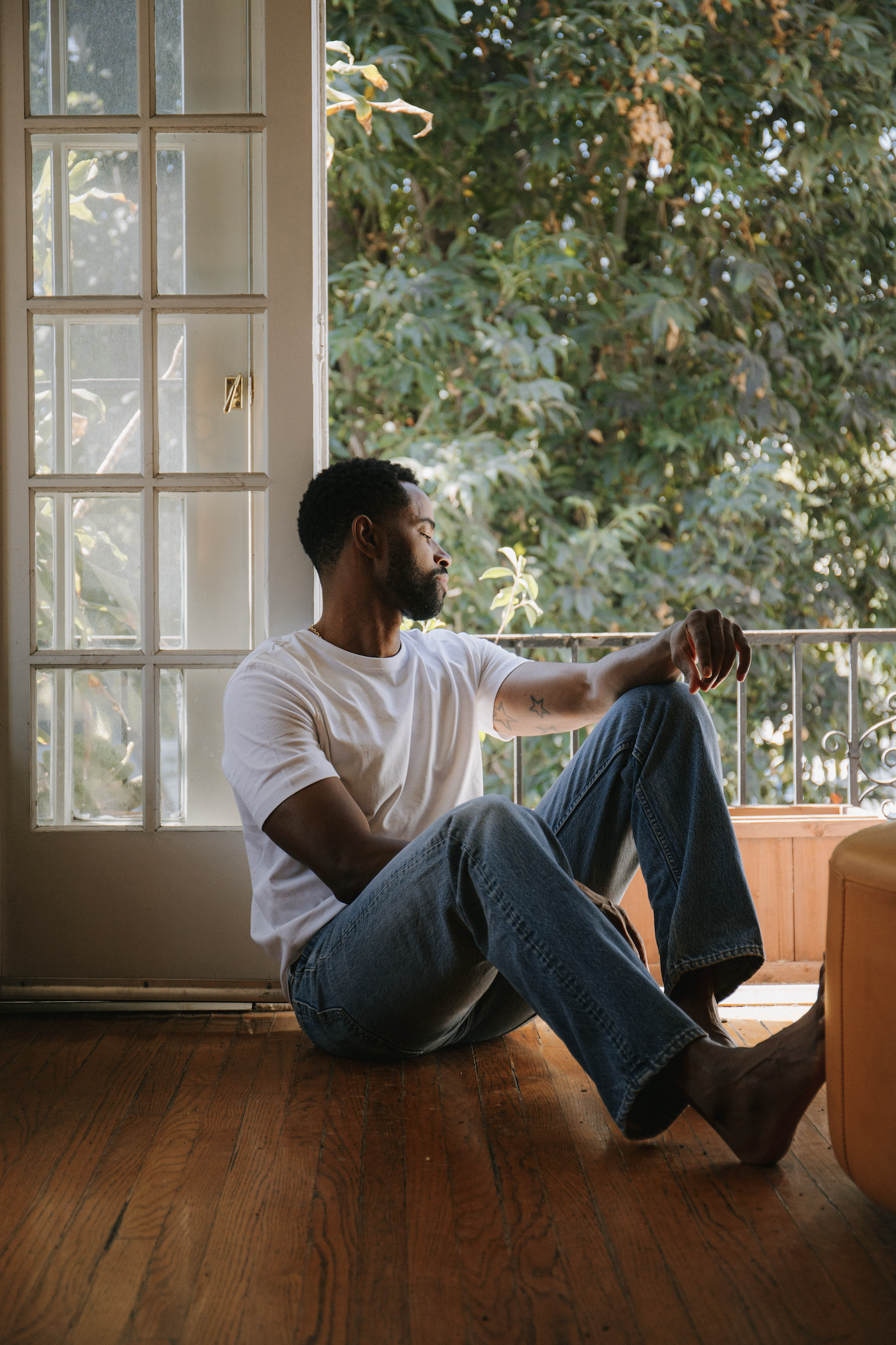 slow-sunday-creatives-kris-ryan-jay-ellis-home-4.png
