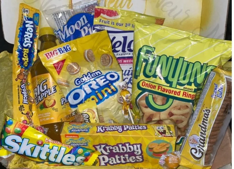 YELLOW MUNCH BOOX