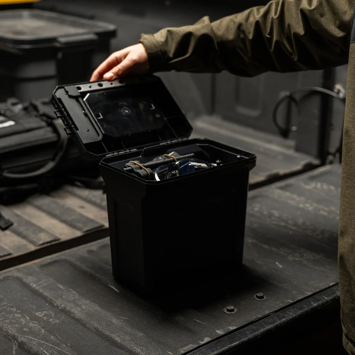 StopBoxU-Can_Pre-Release_Garage_Web_1x1-15.webp