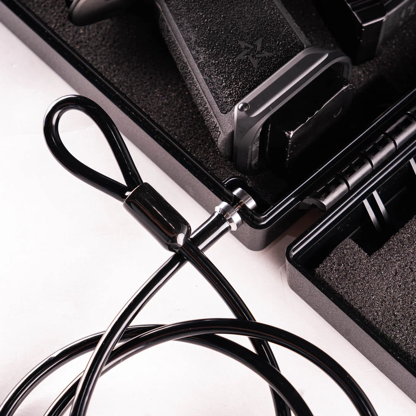 Cable_Lock_on_White-6.webp