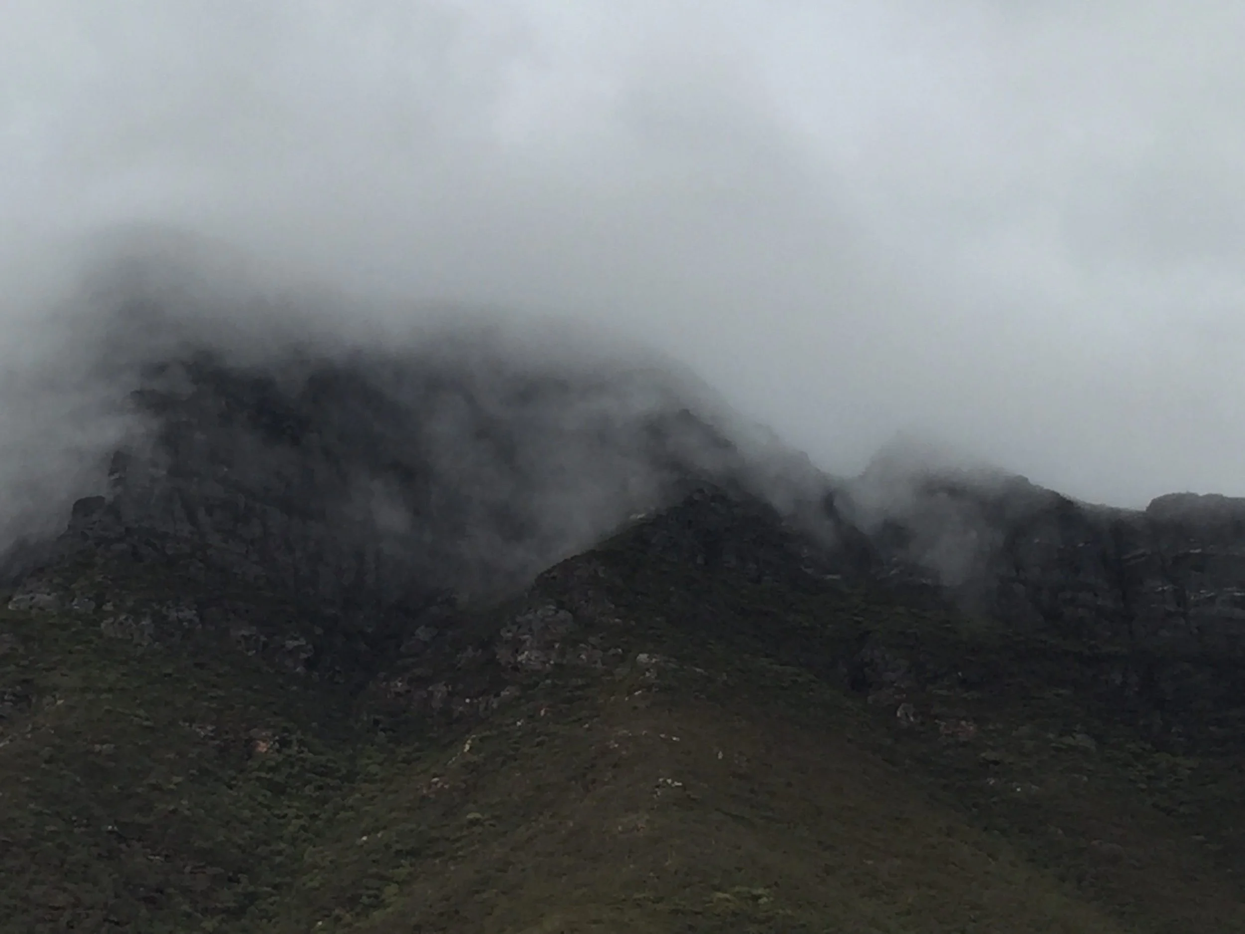 Eerie clouds around Bluff Knoll