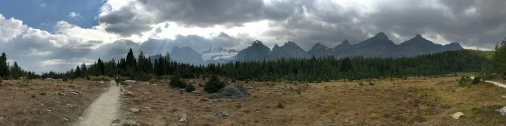 Panoramic view of the Valley of the 10 Peaks