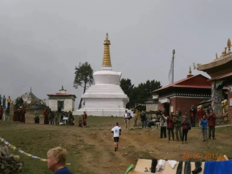 Everest Marathon runner