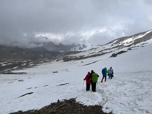 trekkers going downhill into Hidden Valley