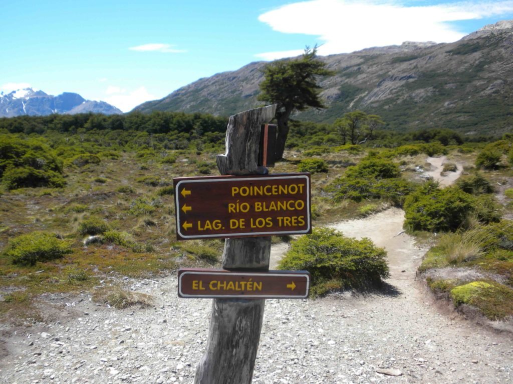 signpost for El Chalten township