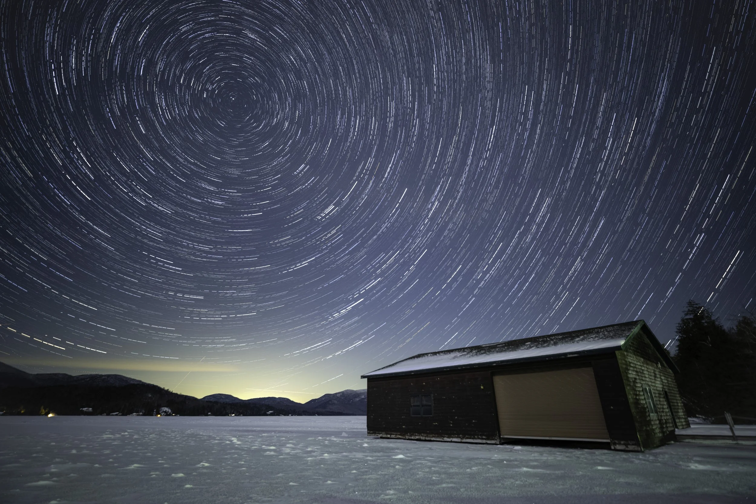 StarStaX_DSC_7000-DSC_7077_gap_filling plane remove.jpg