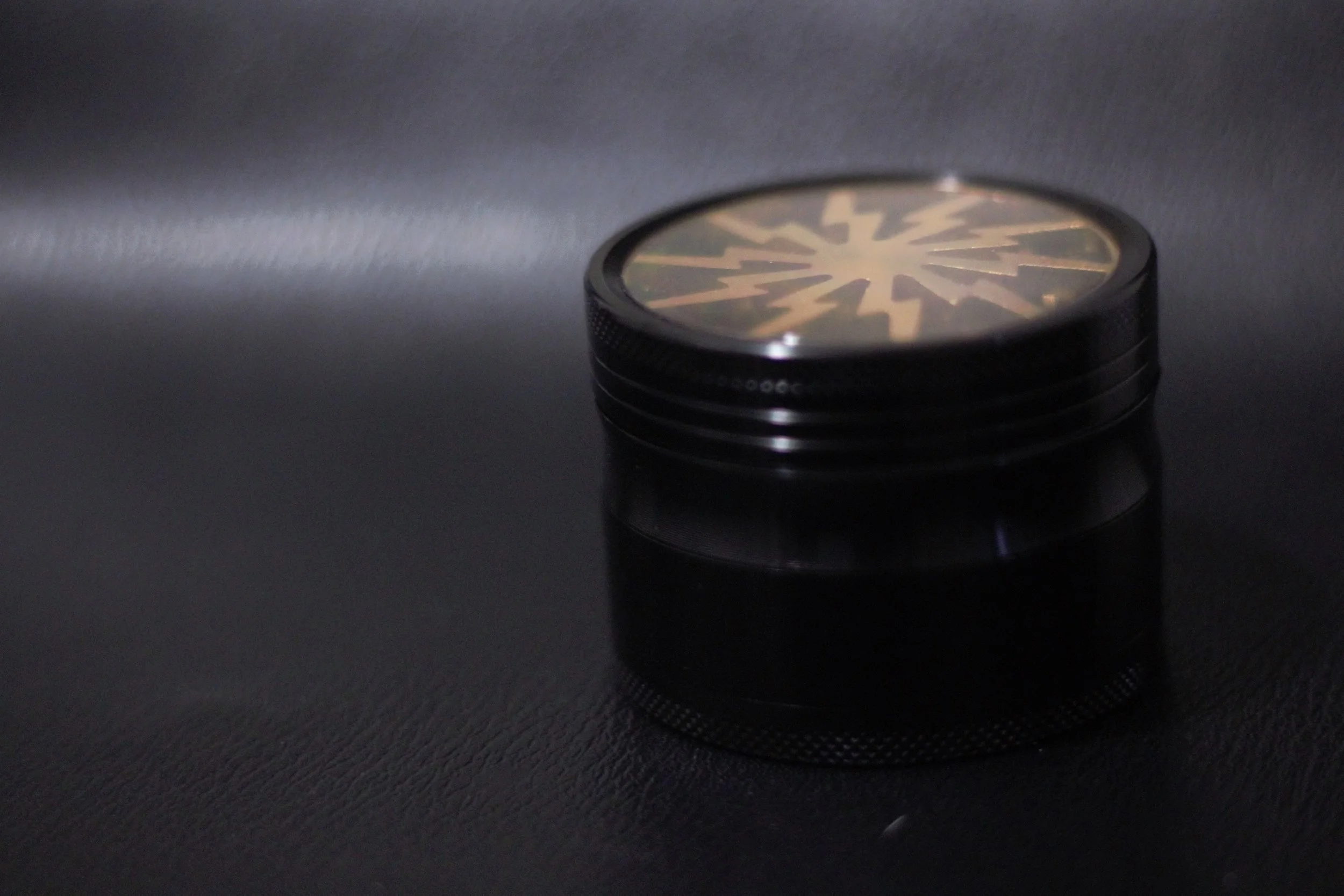 Gold / Clear 4 Piece Grinder