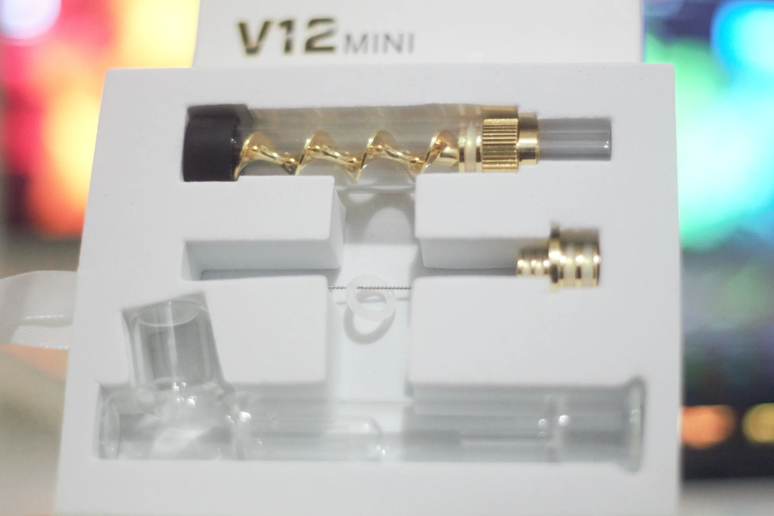 Gold Glass Blunt Bubbler: V12 Mini Twisty Blunt 