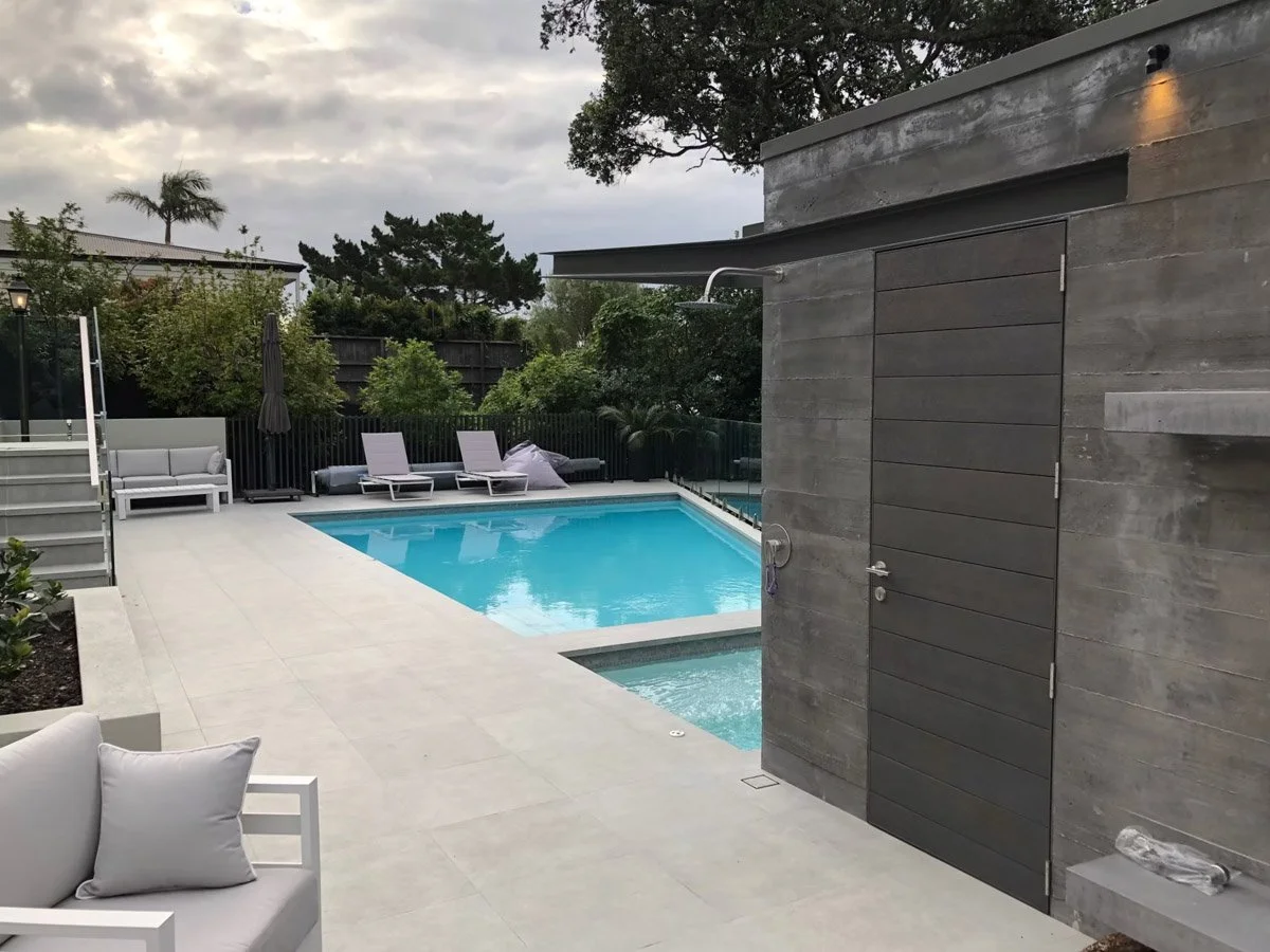coast-and-country-homes-devonport-poolside-living.jpg