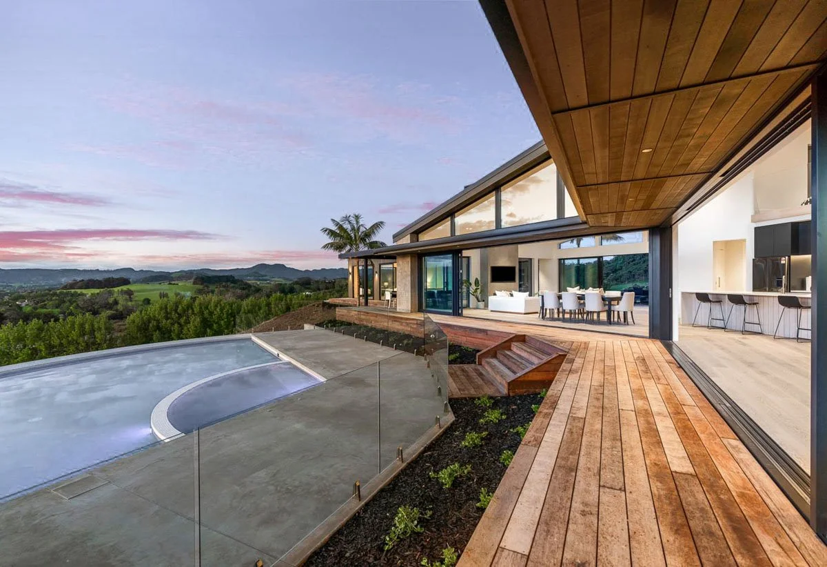 coast-and-country-homes-matakana-architectural-home-outdoor-deck.jpg