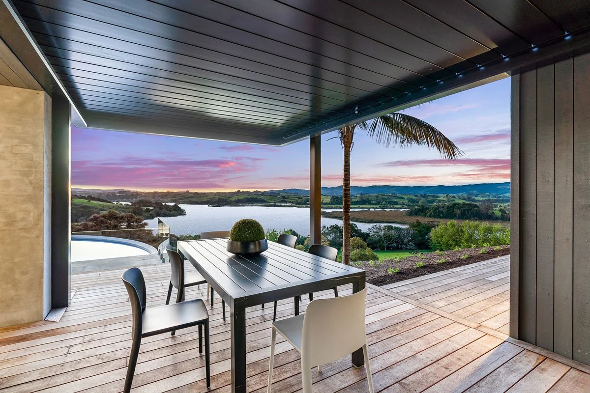 coast-and-country-homes-matakana-country-home-landscape.jpg
