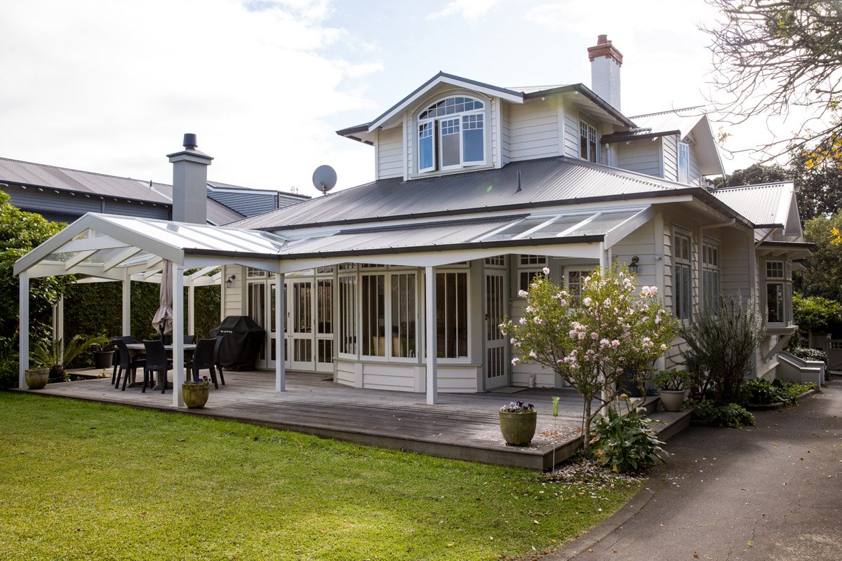 hauraki-character-home-extension-and-deck.jpg