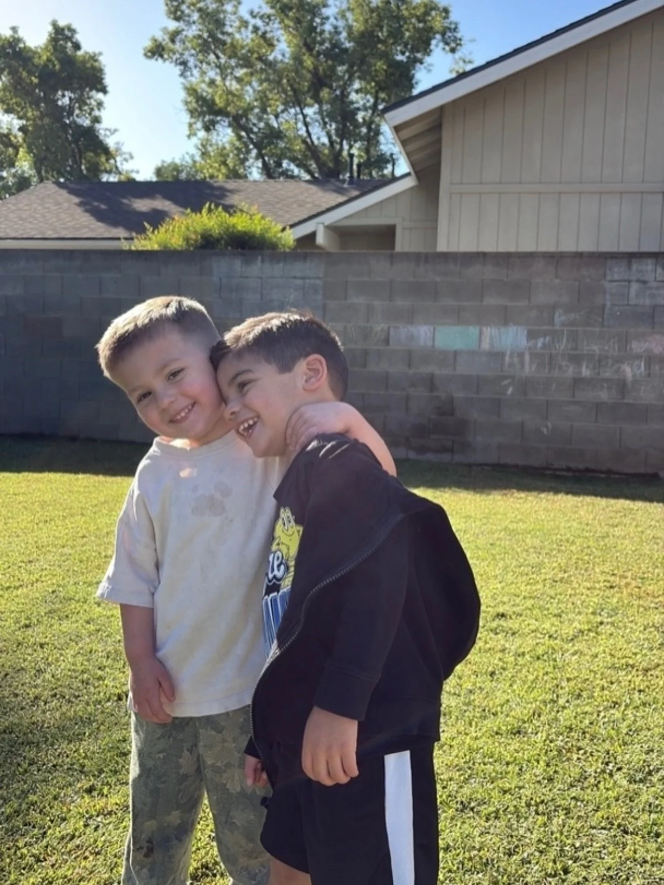 The sweetest little friendships 🤍