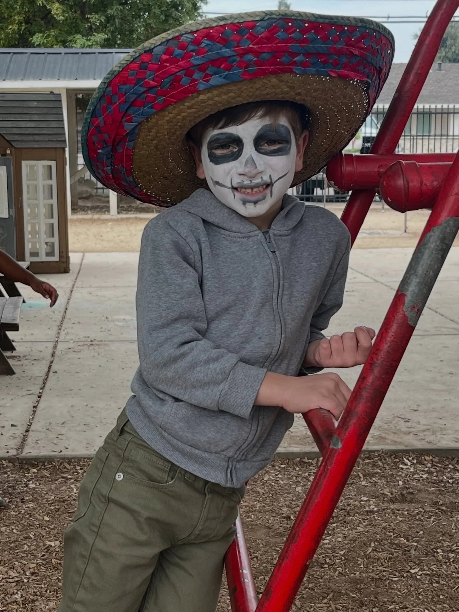 Our kinder students have had a blast learning about Dias De  Los Muertos! Thank you Miss Annie for being the learning to life