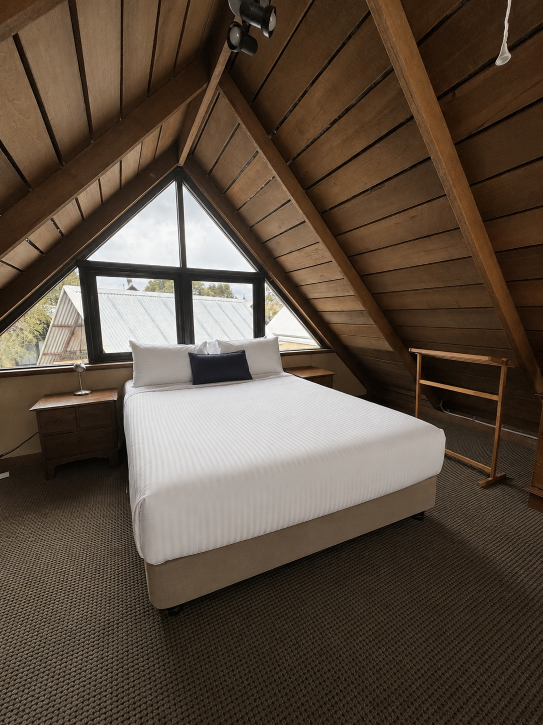 hibernia loft.PNG