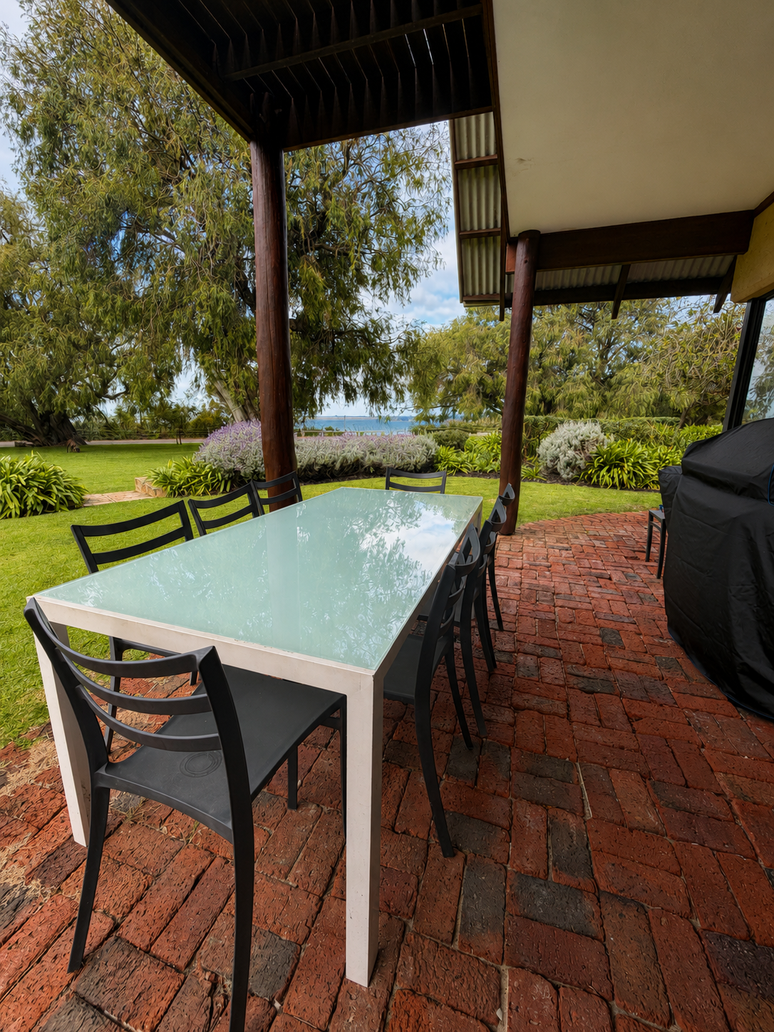lharmone outdoor area.PNG