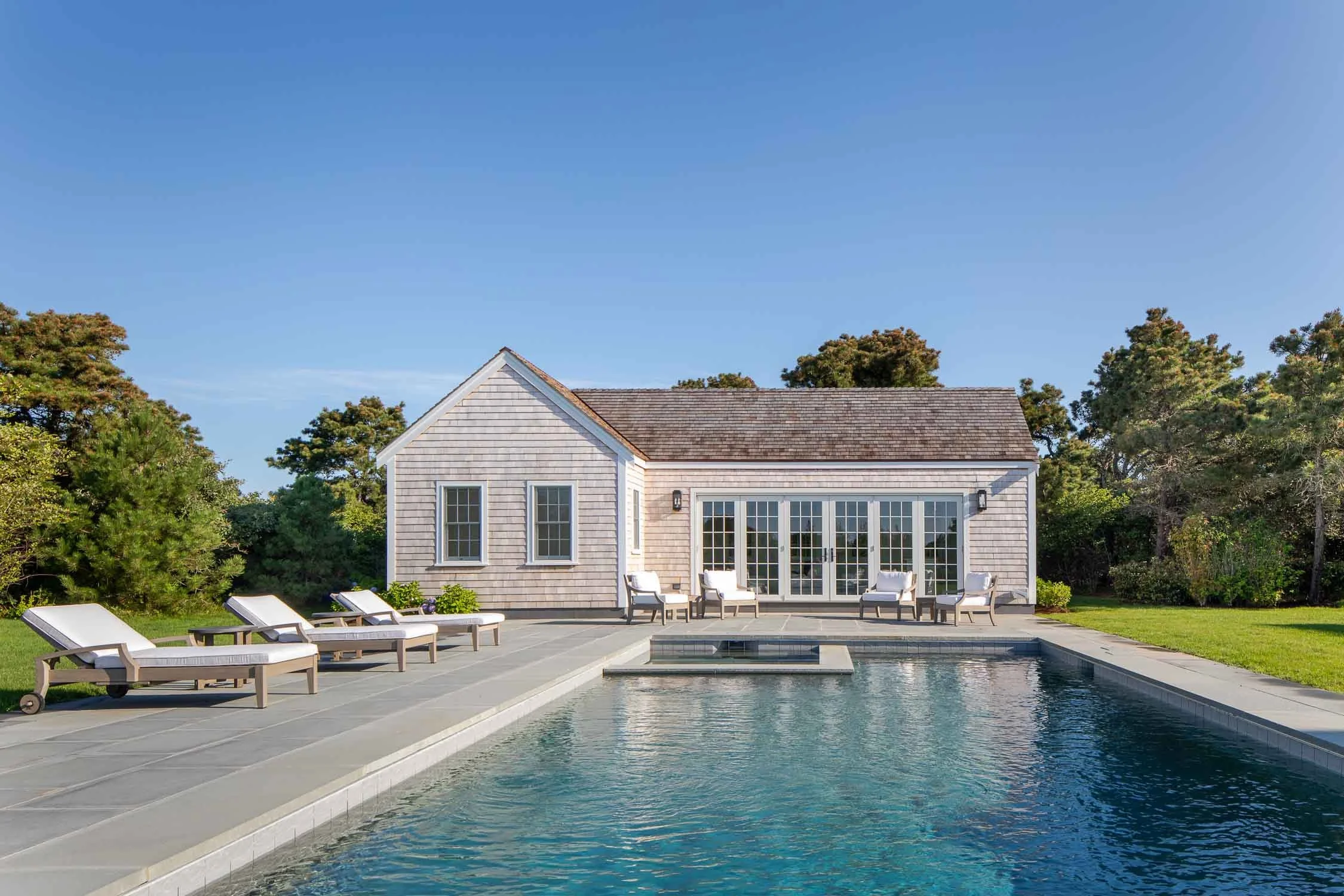 01-nantucket-home-renovation-pool-house-surfside.jpg