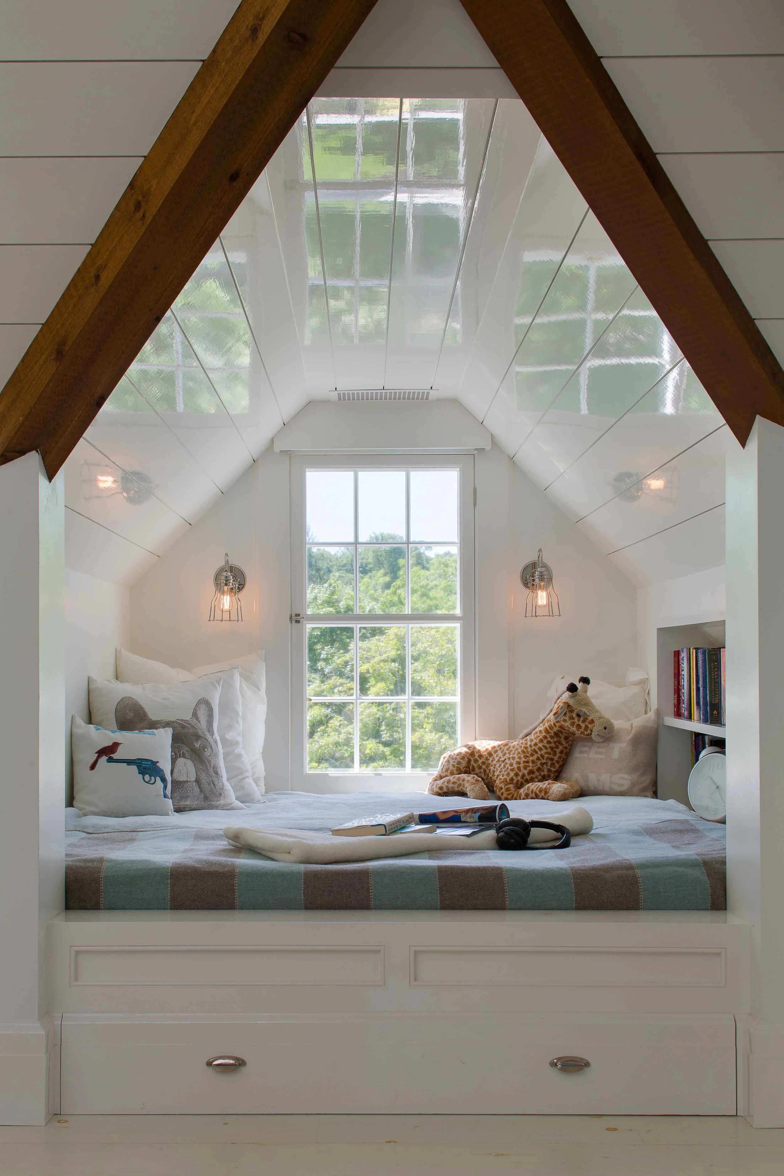 12-attic-bedroom-window-bed-reading-nook.jpg