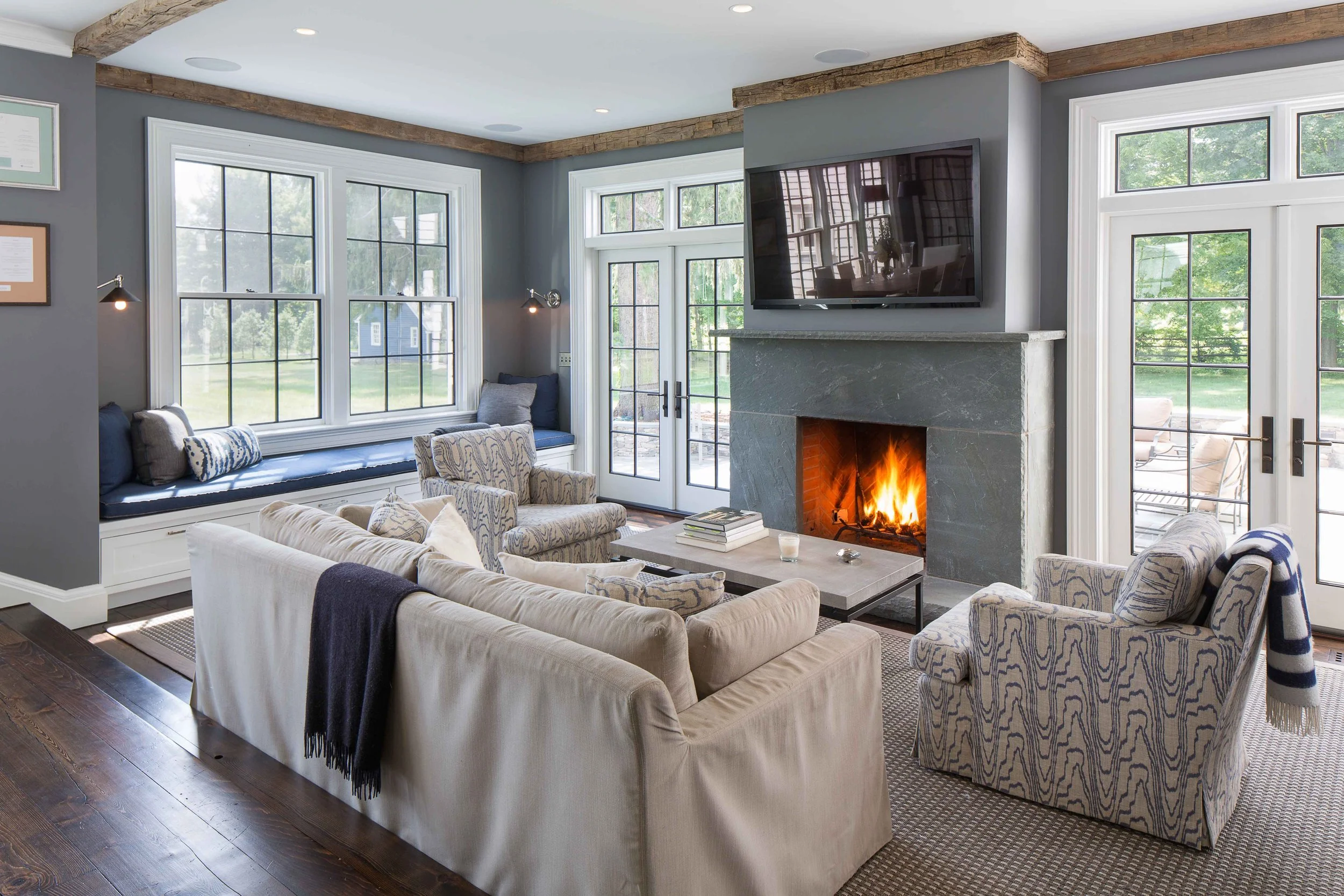 08-family-room-fireplace-indoor-outdoor-living.jpg