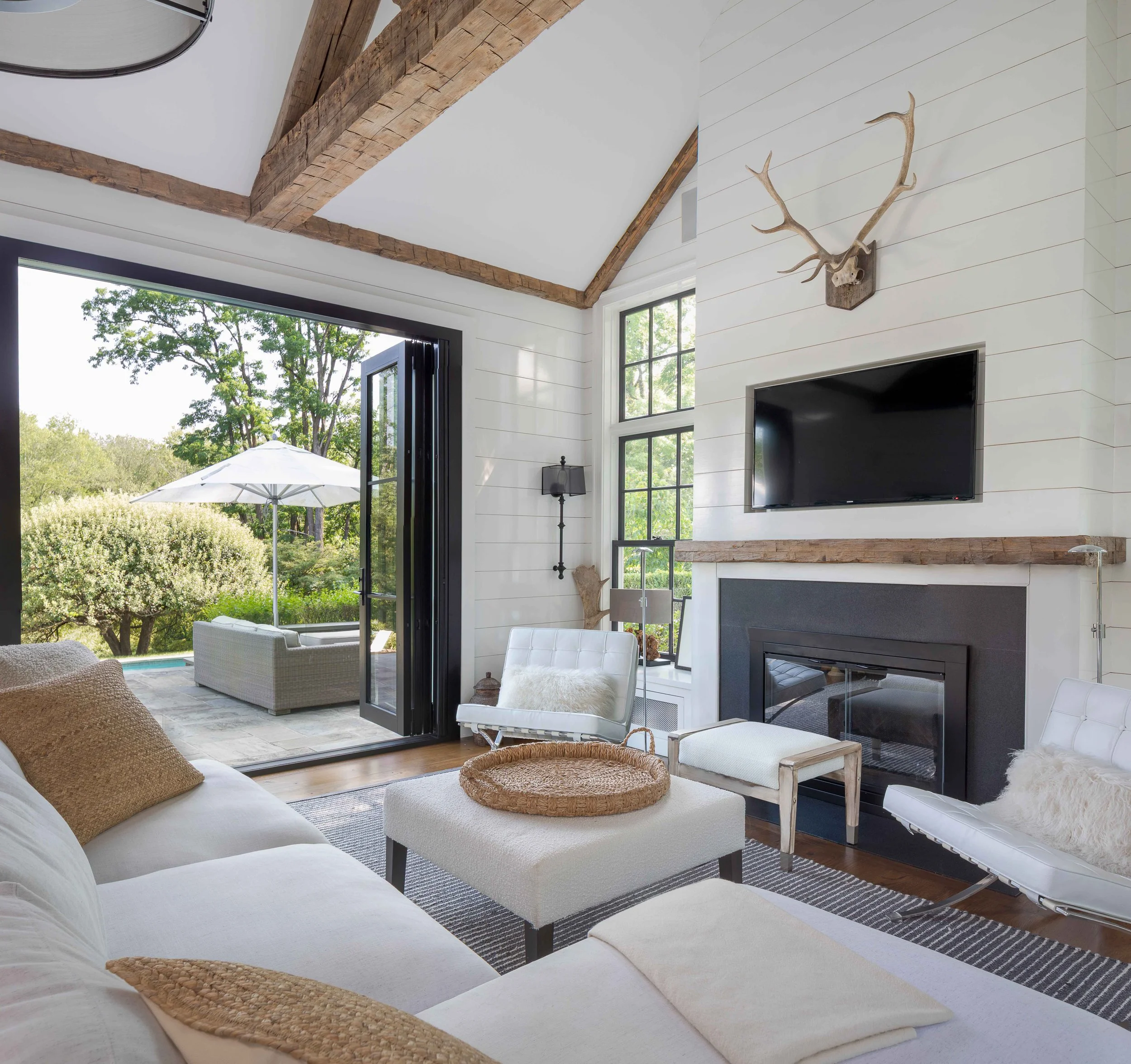05-pool-house-exterior-open-doors-indoor-outdoor-living.jpg