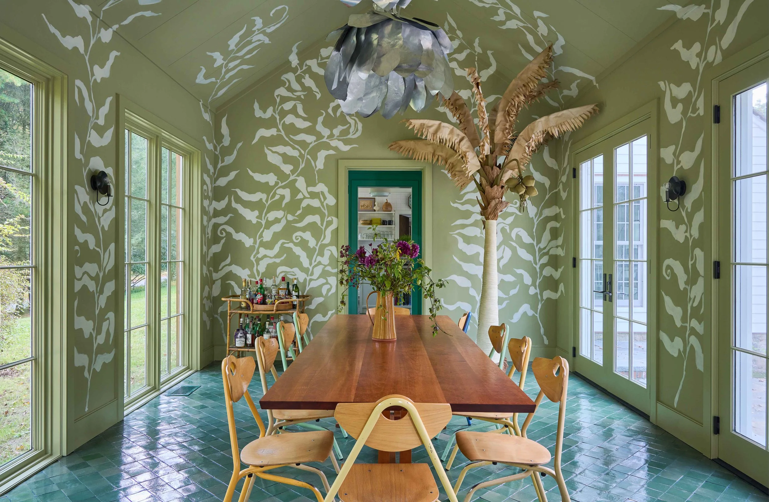 09-hobby-hill-farm-dining-barn-painted-botanical-walls-wood-trestle-table.jpg