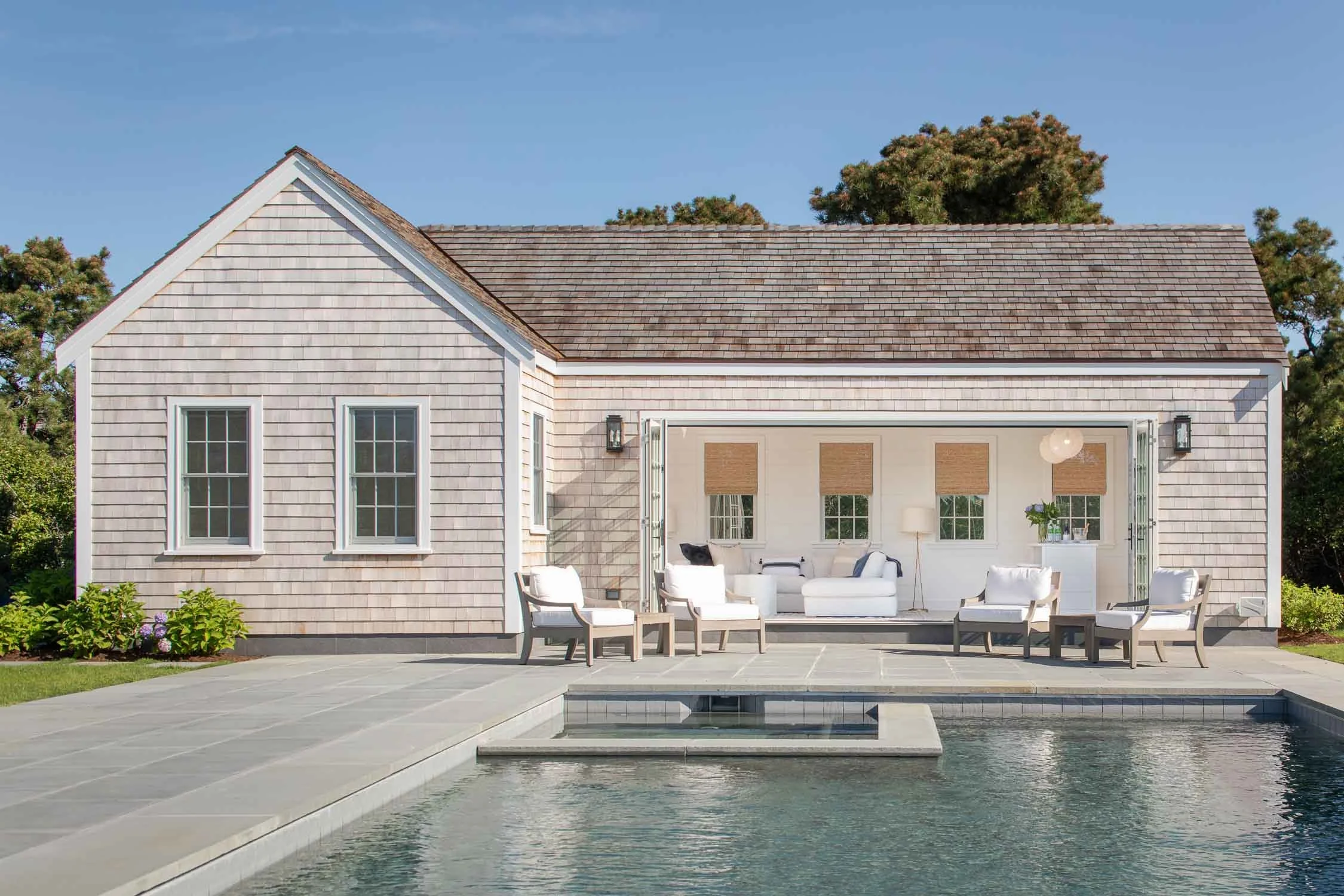04-nantucket-pool-house-indoor-outdoor-living-design.jpg