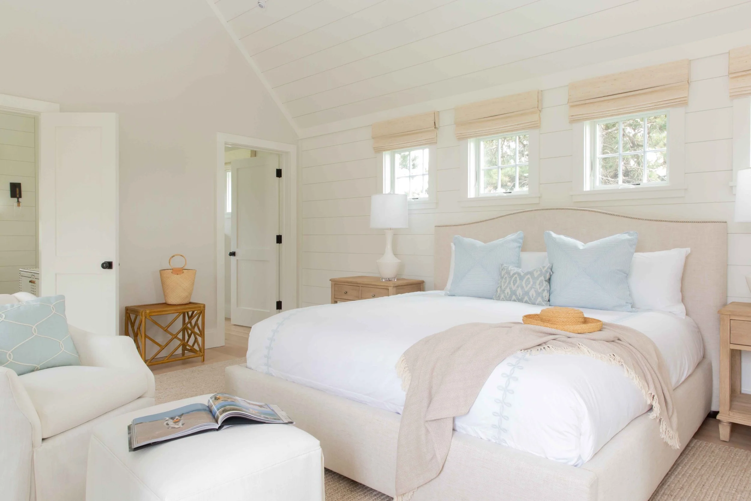 11-nantucket-coastal-primary-bedroom-neutral-design.jpg