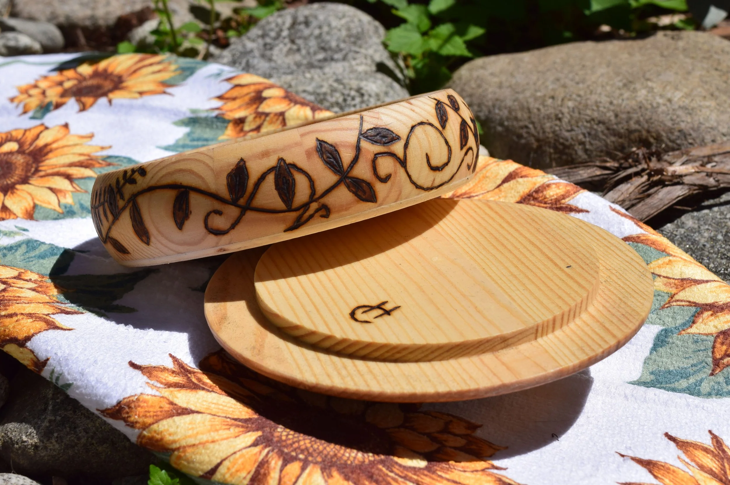 Sunflower Jewelry box side B.jpg