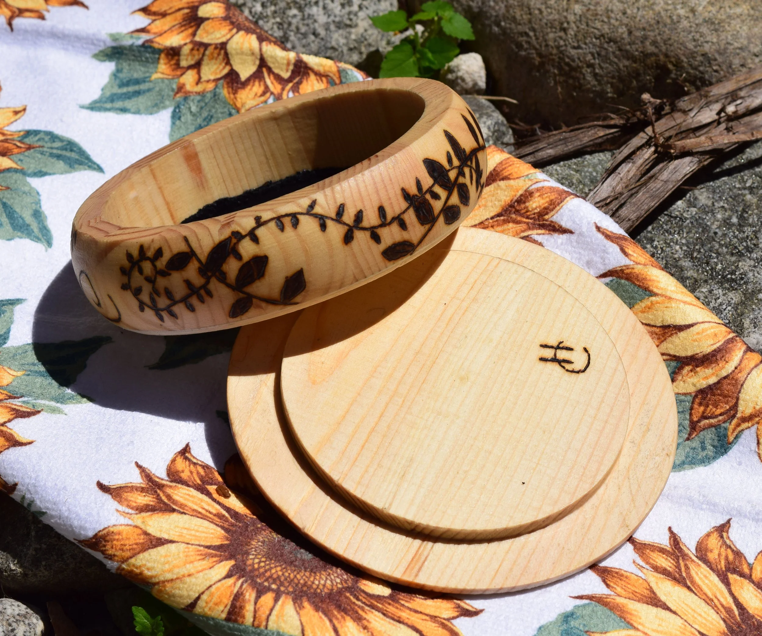 Sunflower Jewelry box side A.jpg