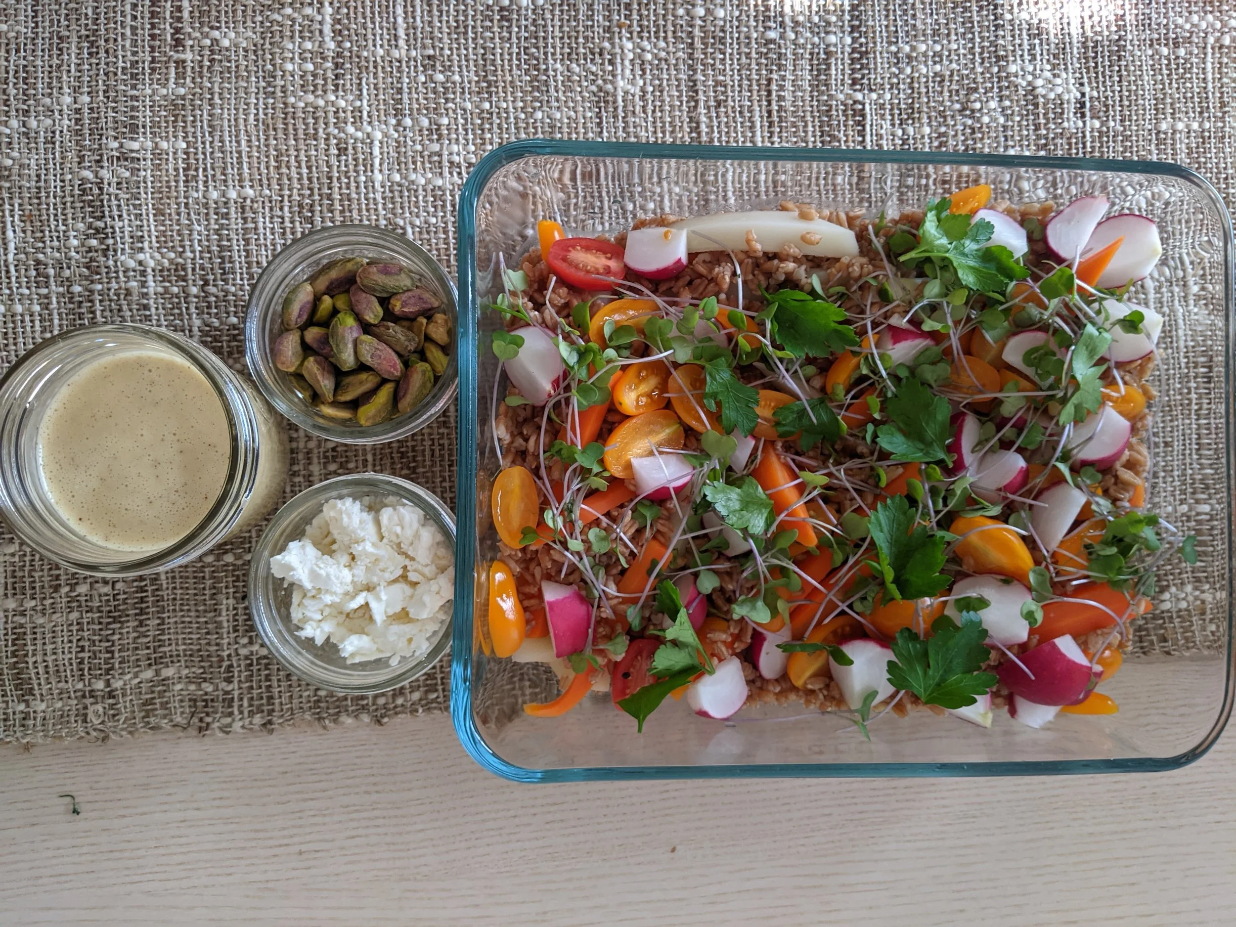 Rectangular containers with meals prepped for the future.