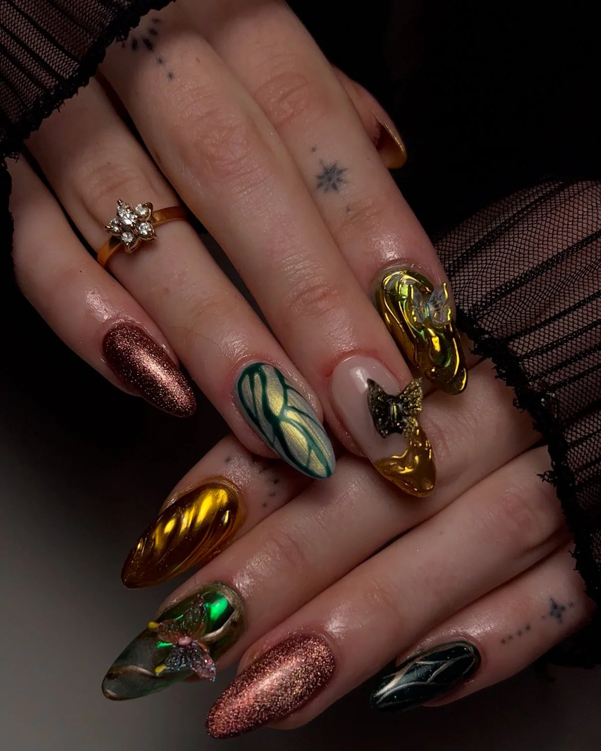 Custom handmade press on nails Adelaide — chrome and nail art by Sol Lounge