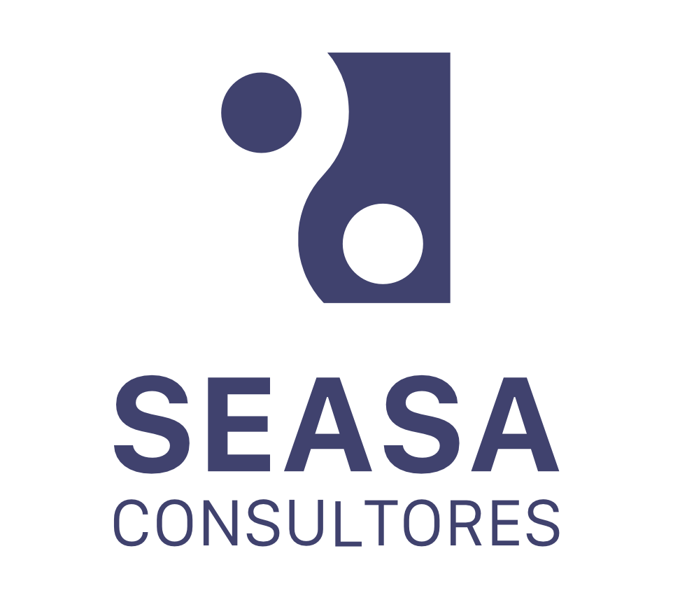 Logotipo de SEASA Consultores con símbolo abstracto de color azul oscuro y texto en letras mayúsculas.