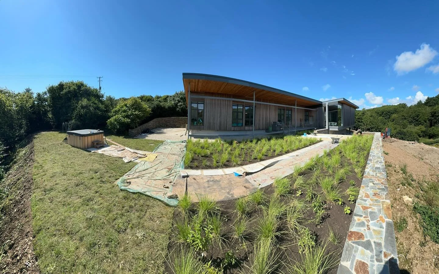 What a week of it, sun, heavy rain, mud and back to sun again , big thanks to the guys, @louis_price_97 @joeclifton_ and @cdogsimpson for  carrying and laying wild meadow turf in some soggy relentless conditions on the beautiful @veor_build in Mawgan