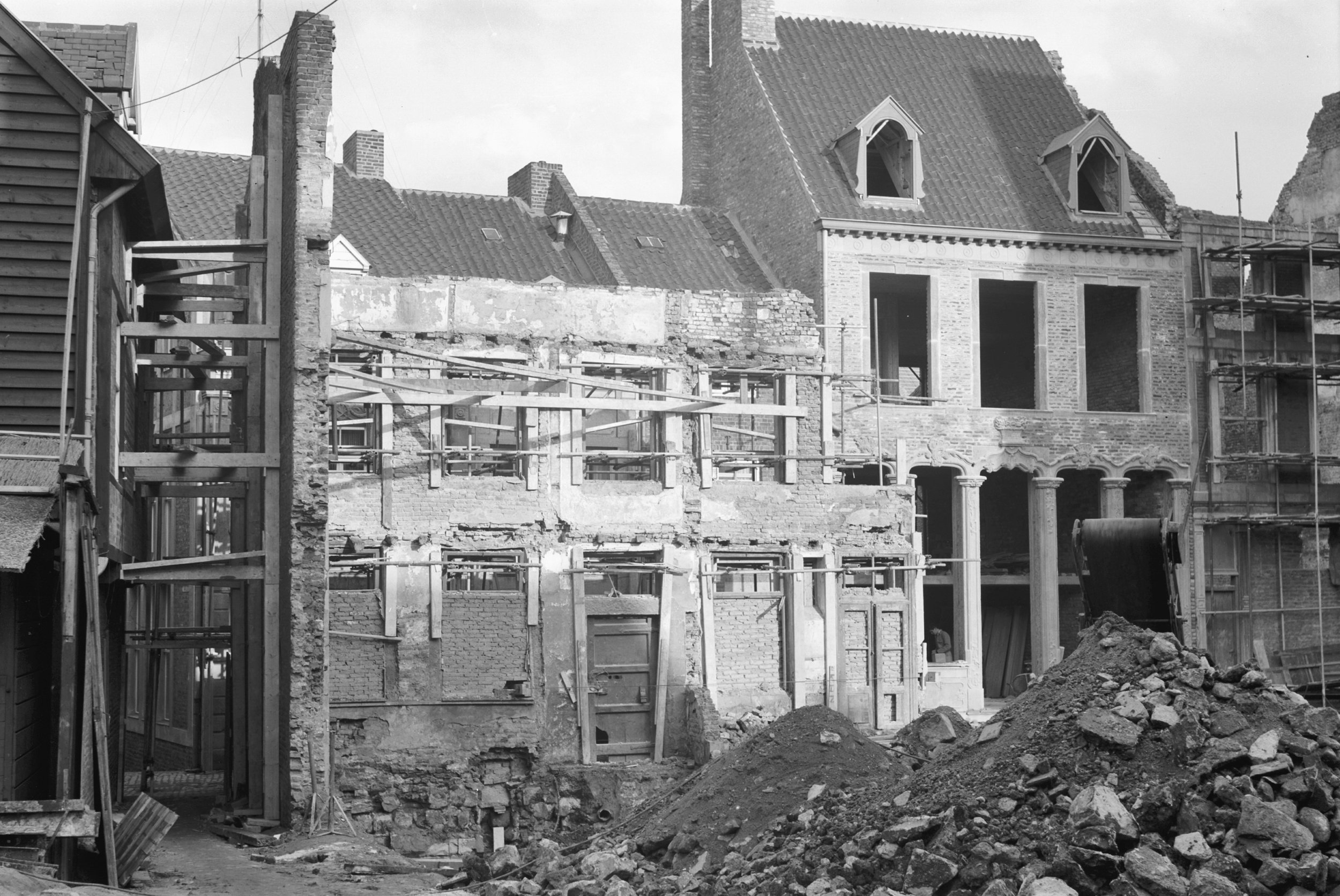 Achterzijde Stokstraat 14, Morenstraat overkluisd, ca. 1965 [RCE] 