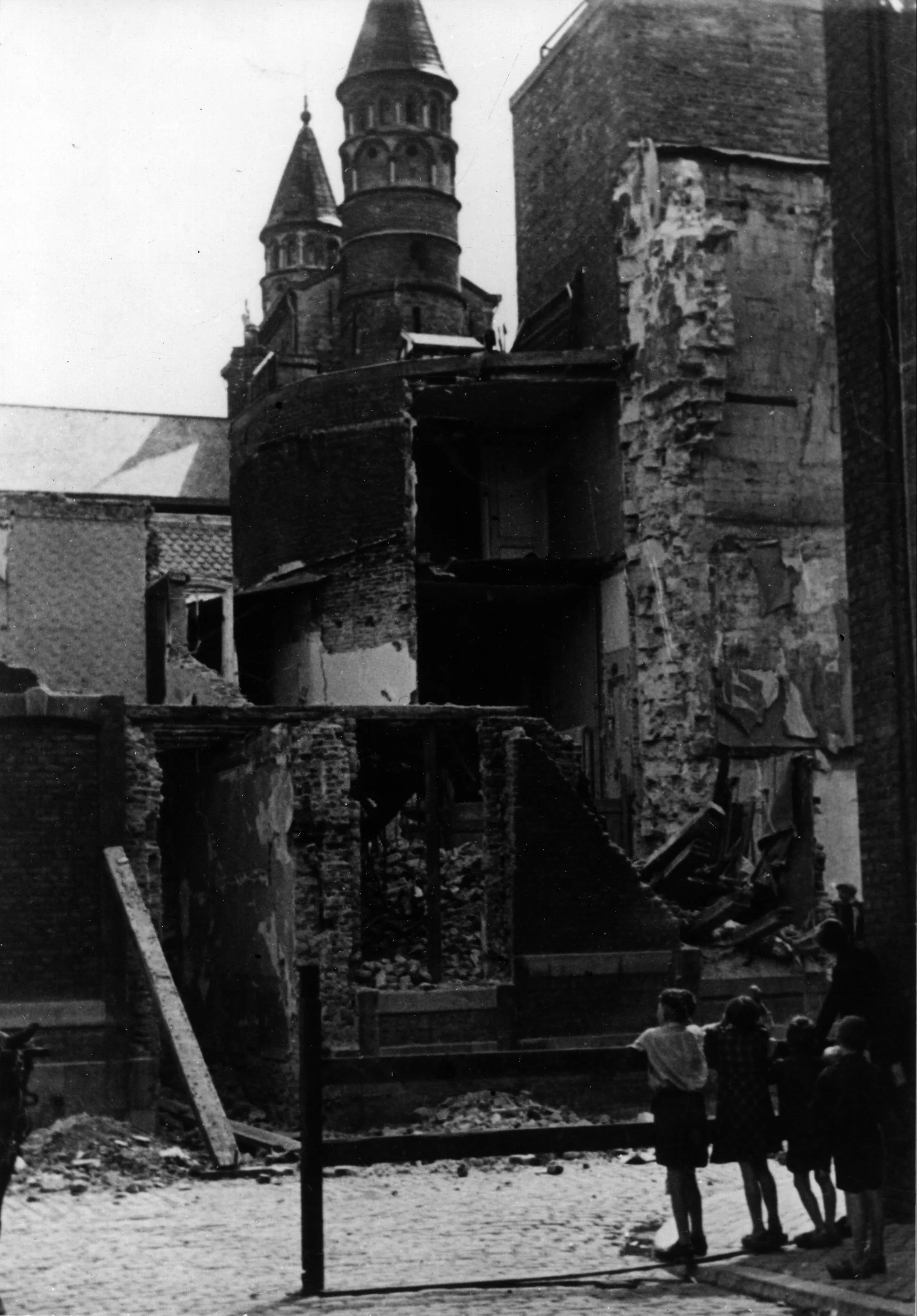 Vergissingsbombardement pastorie Plankstraat 1941 [HCL]