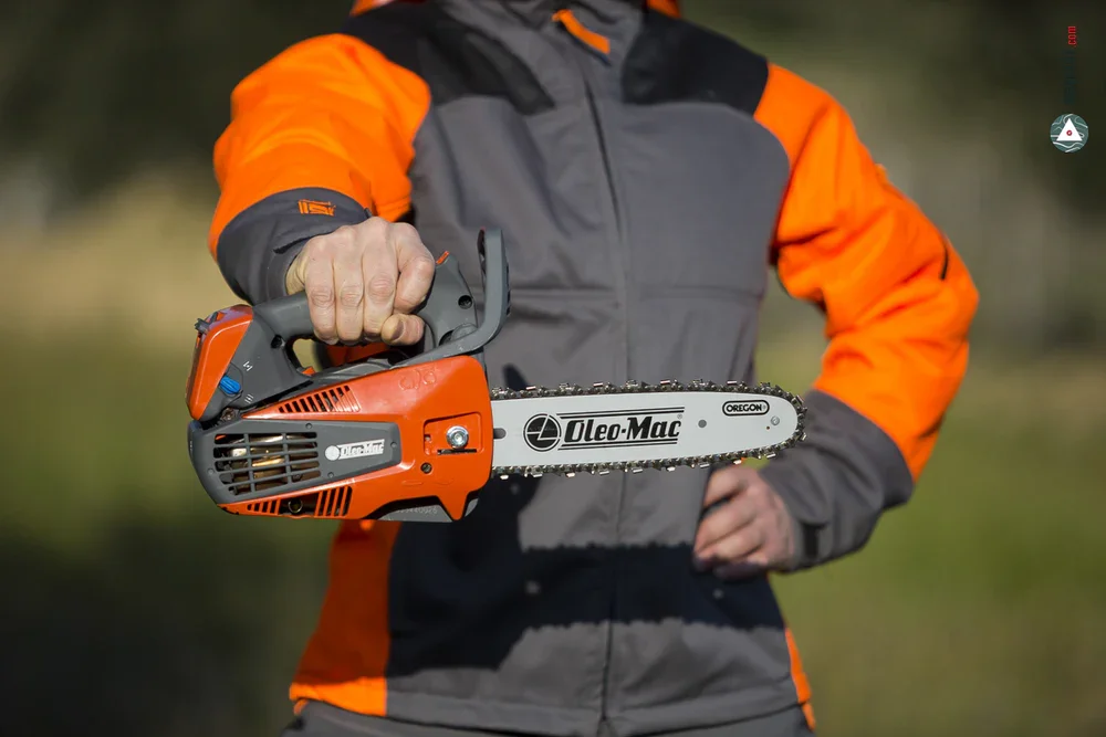 OLEOMAC_tronconneuse_GST250-01_8_1000x.webp