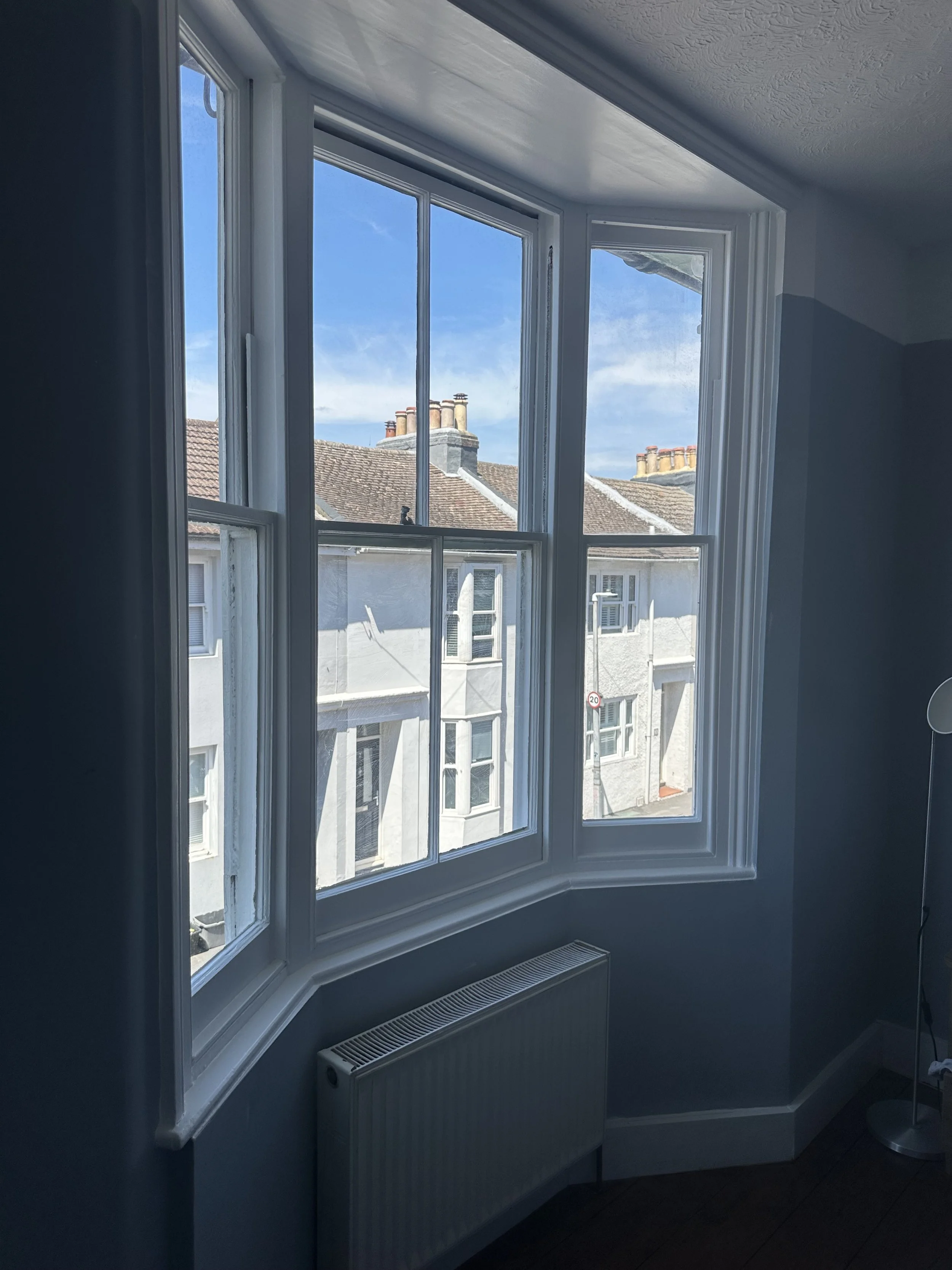 1st floor sash window has been repaired, filled and painted in white satin. All surrounding cracks were filled with 'toupret fill-flex' and then filled and repaired accordingly.