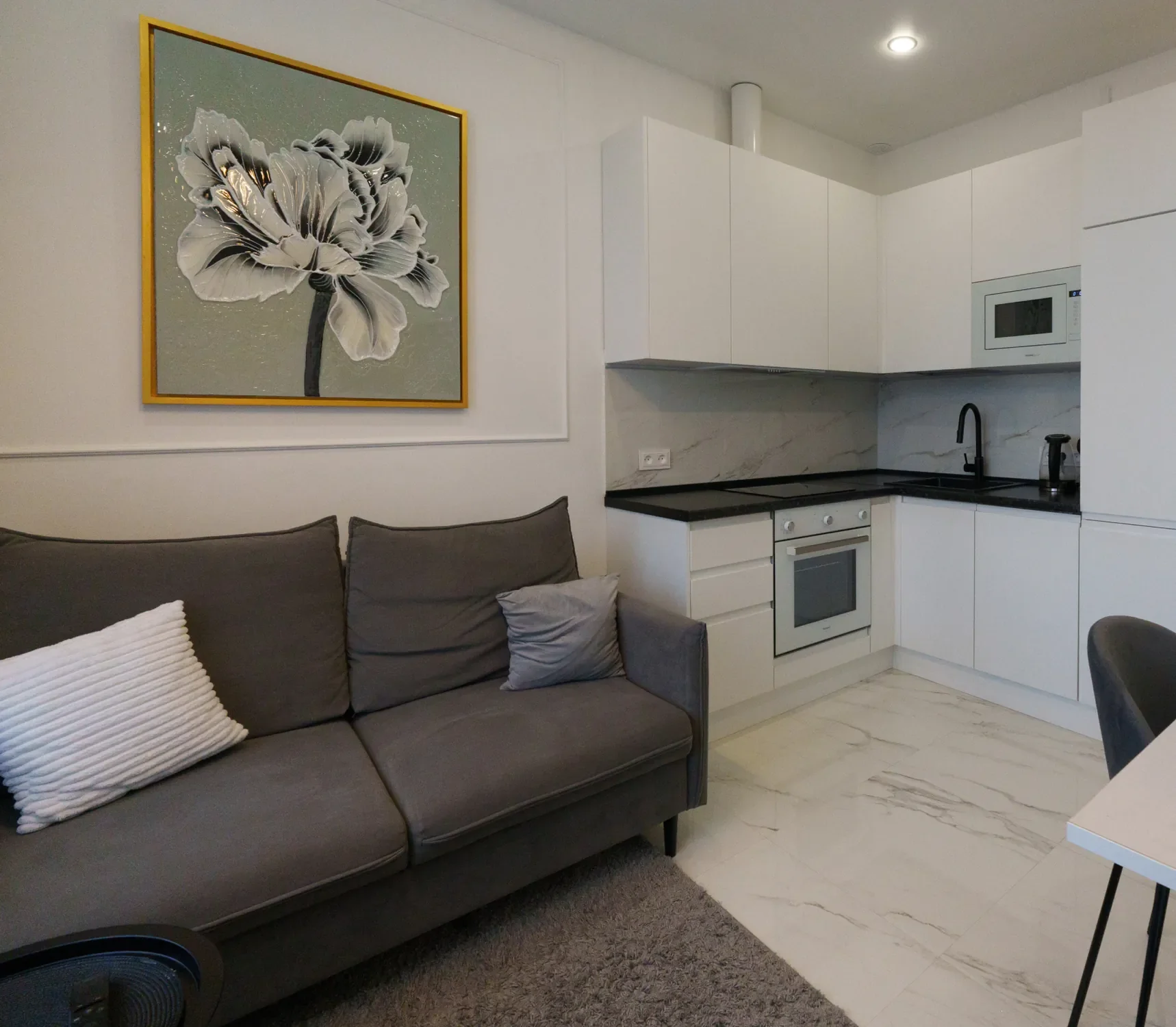 კომპაქტური სმარტ-აპარტამენტი ვაზის უბანში