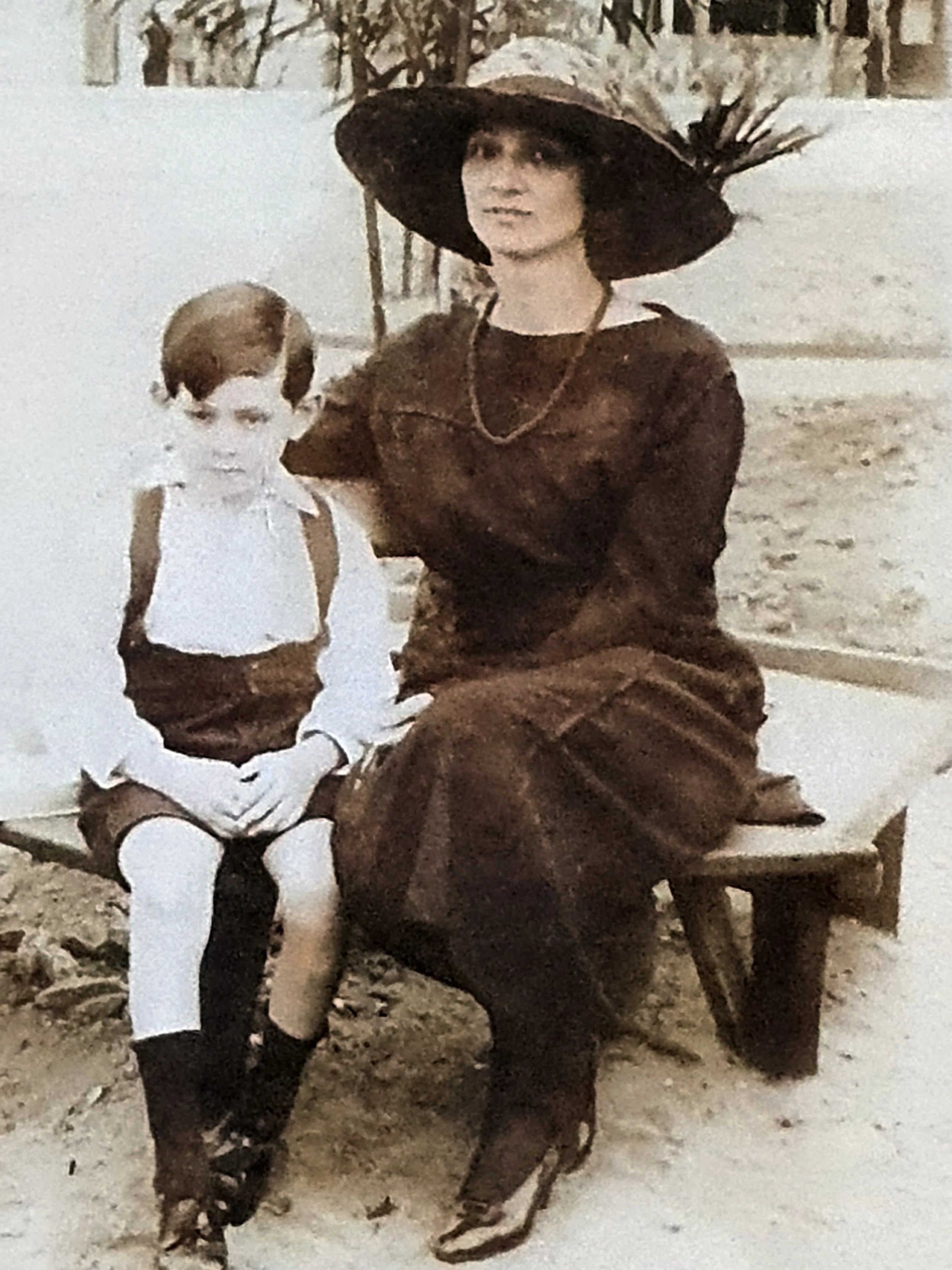 Liddy com seu filho Bida (1919)