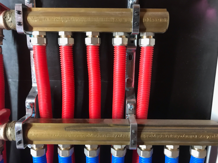 CV-Installatie voor vloerverwarming door steff van oost loodgieter 