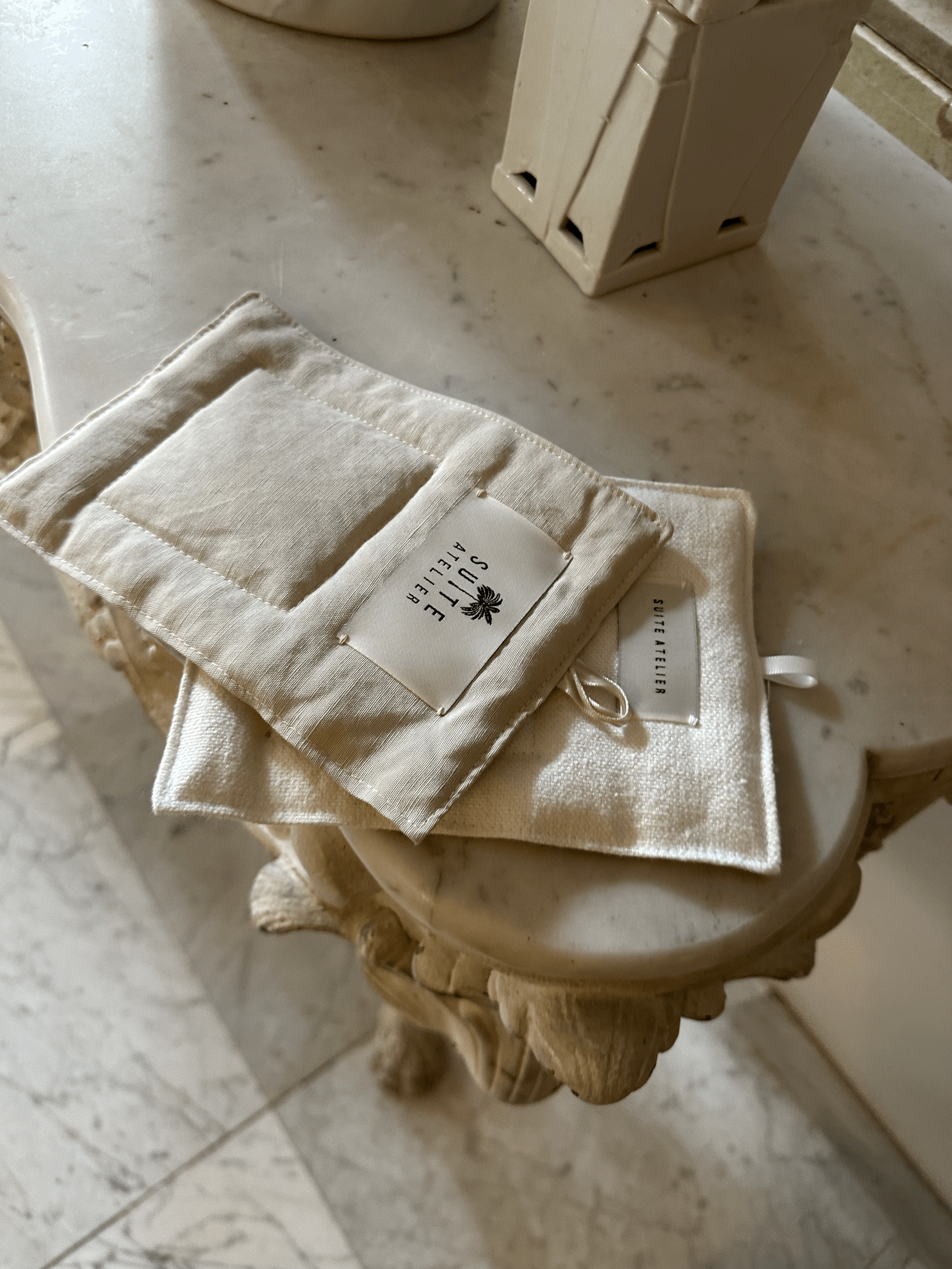 Suite Coaster - The Puffer Piece II - off white - set of 2