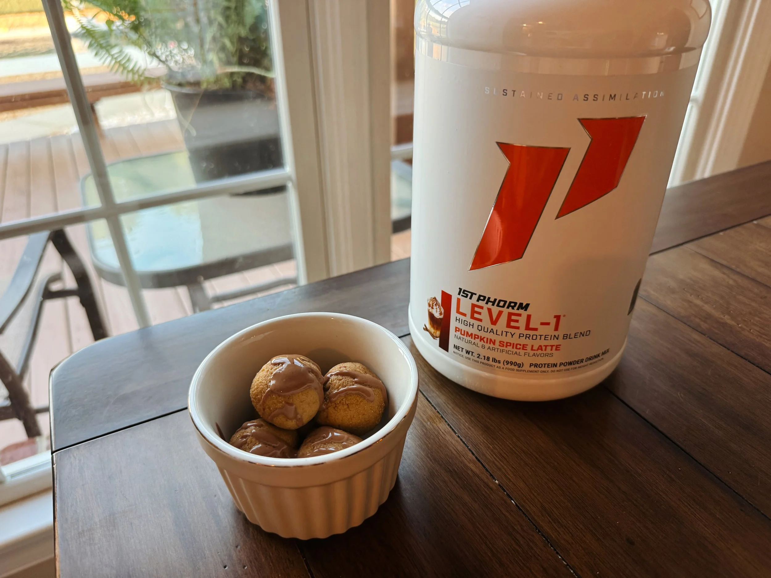 5-Ingredient Pumpkin Spice Protein Bites